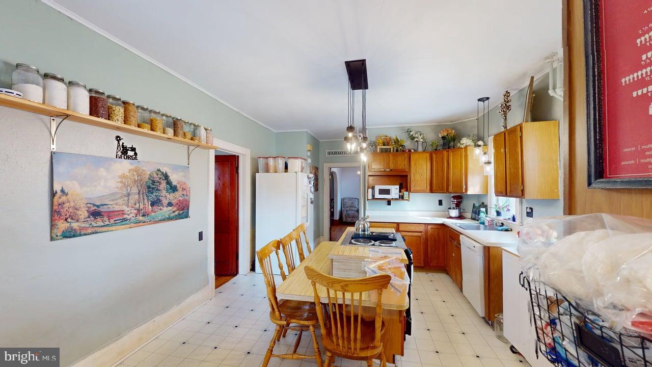 TOWN OF ROMNEY - Residential