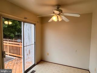 YORKSHIRE KNOLLS-PLAT 7> - Residential