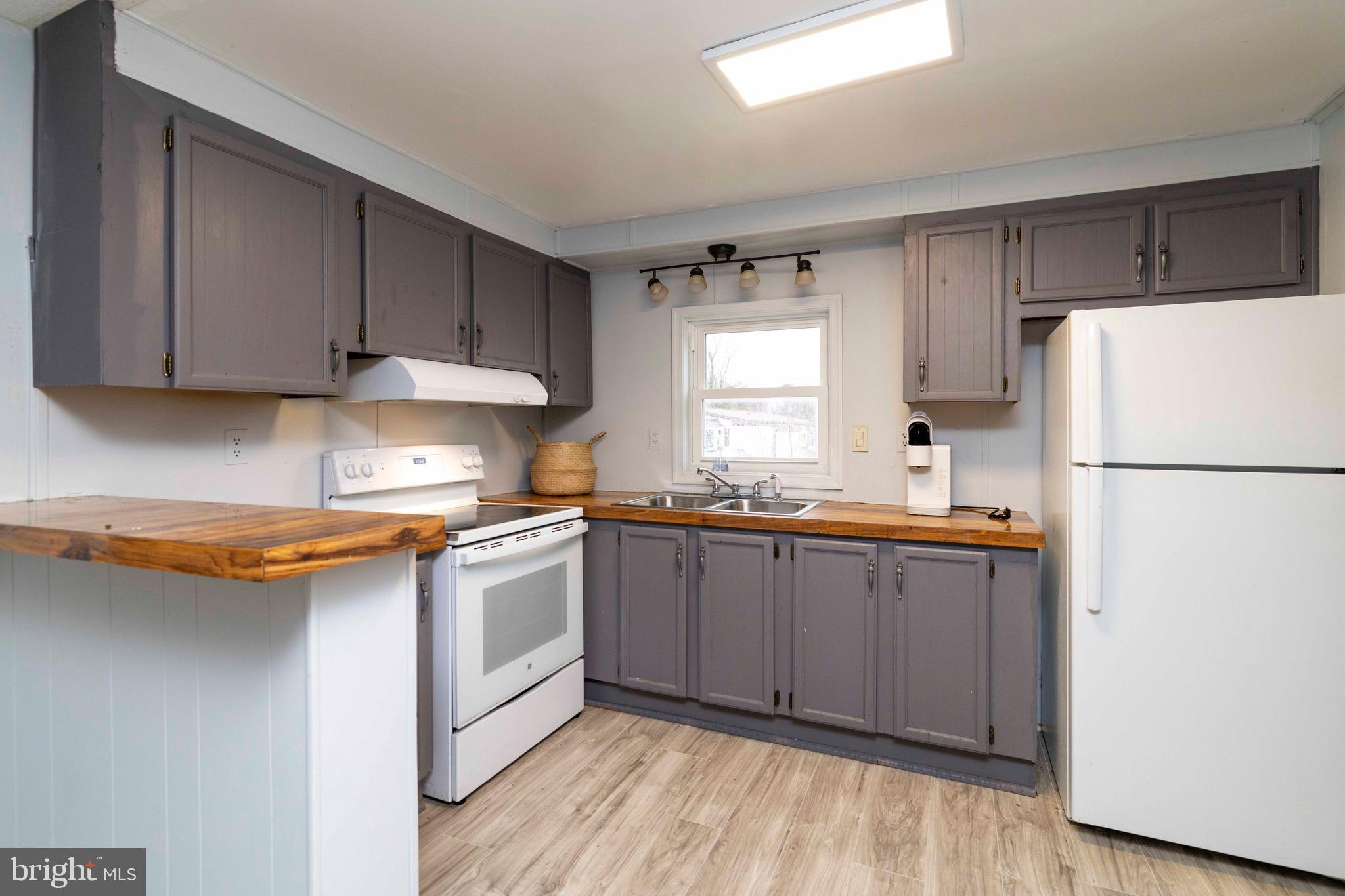 NESHAMINY FALLS - Residential