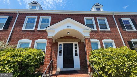 Condo For Rent - 3347 S Wakefield St #B2<br/> ARLINGTON, VA 22206