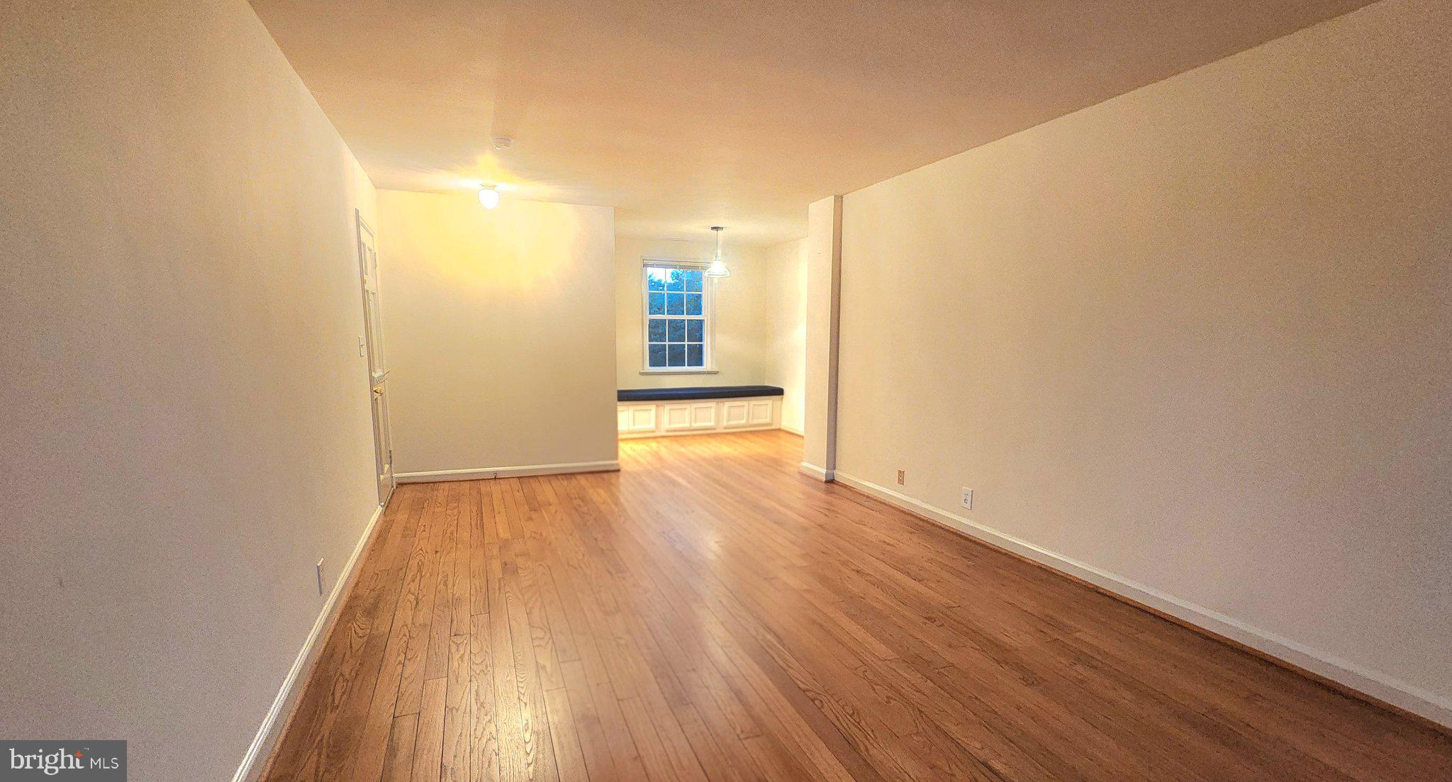 3347 S WAKEFIELD B2