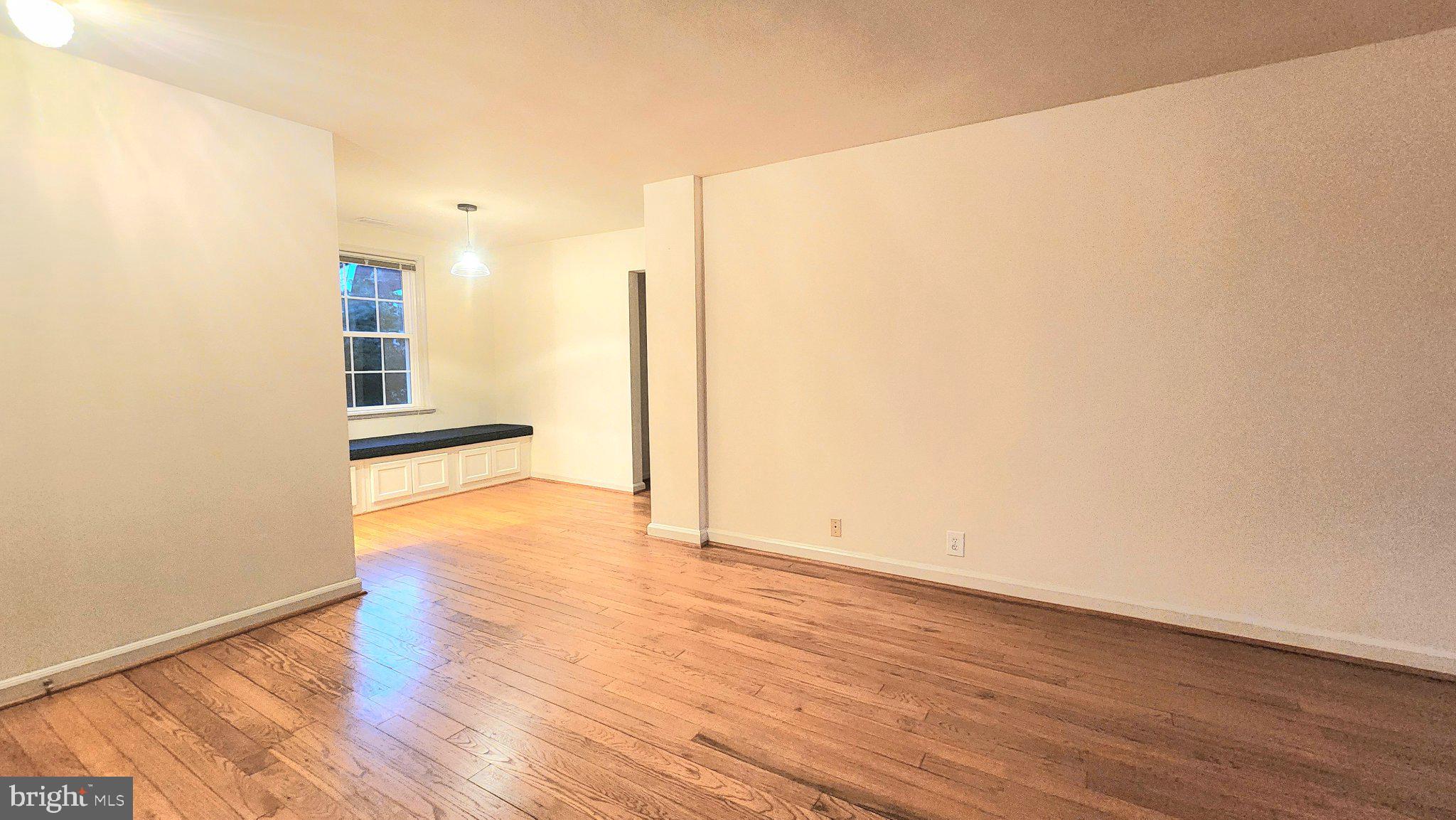 3347 S WAKEFIELD B2