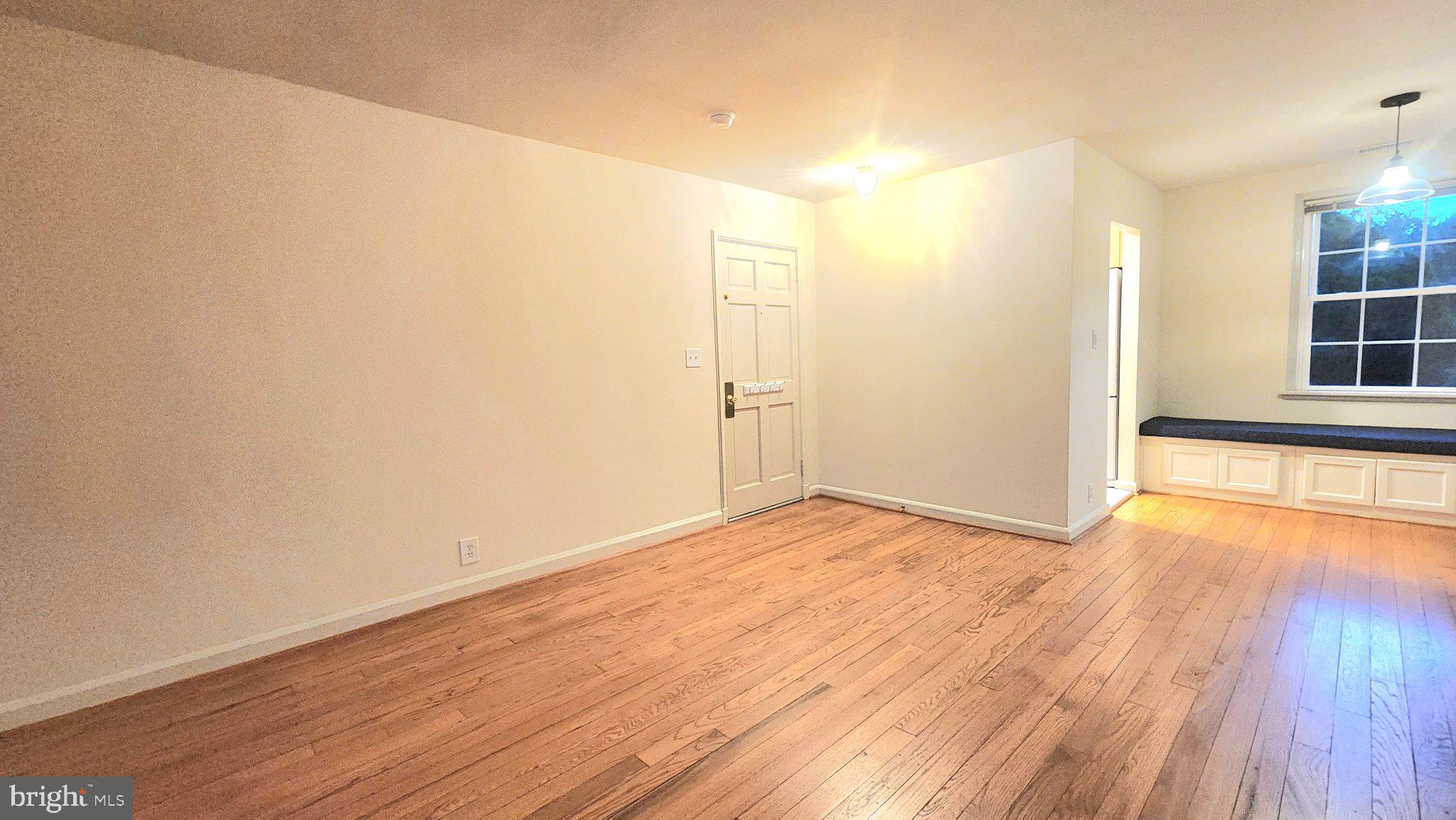 3347 S WAKEFIELD B2