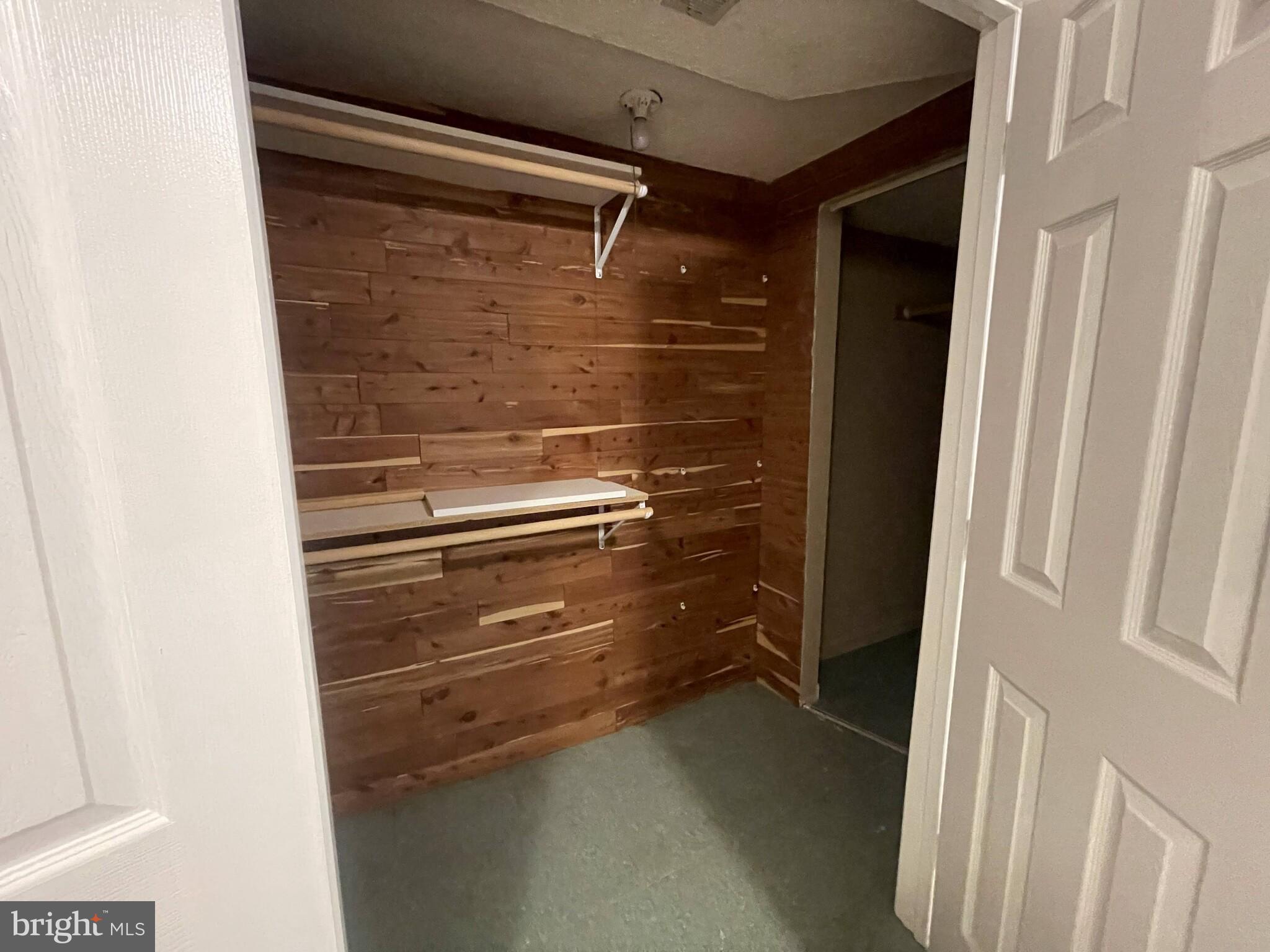 PLEASANT HILLS - Residential Lease