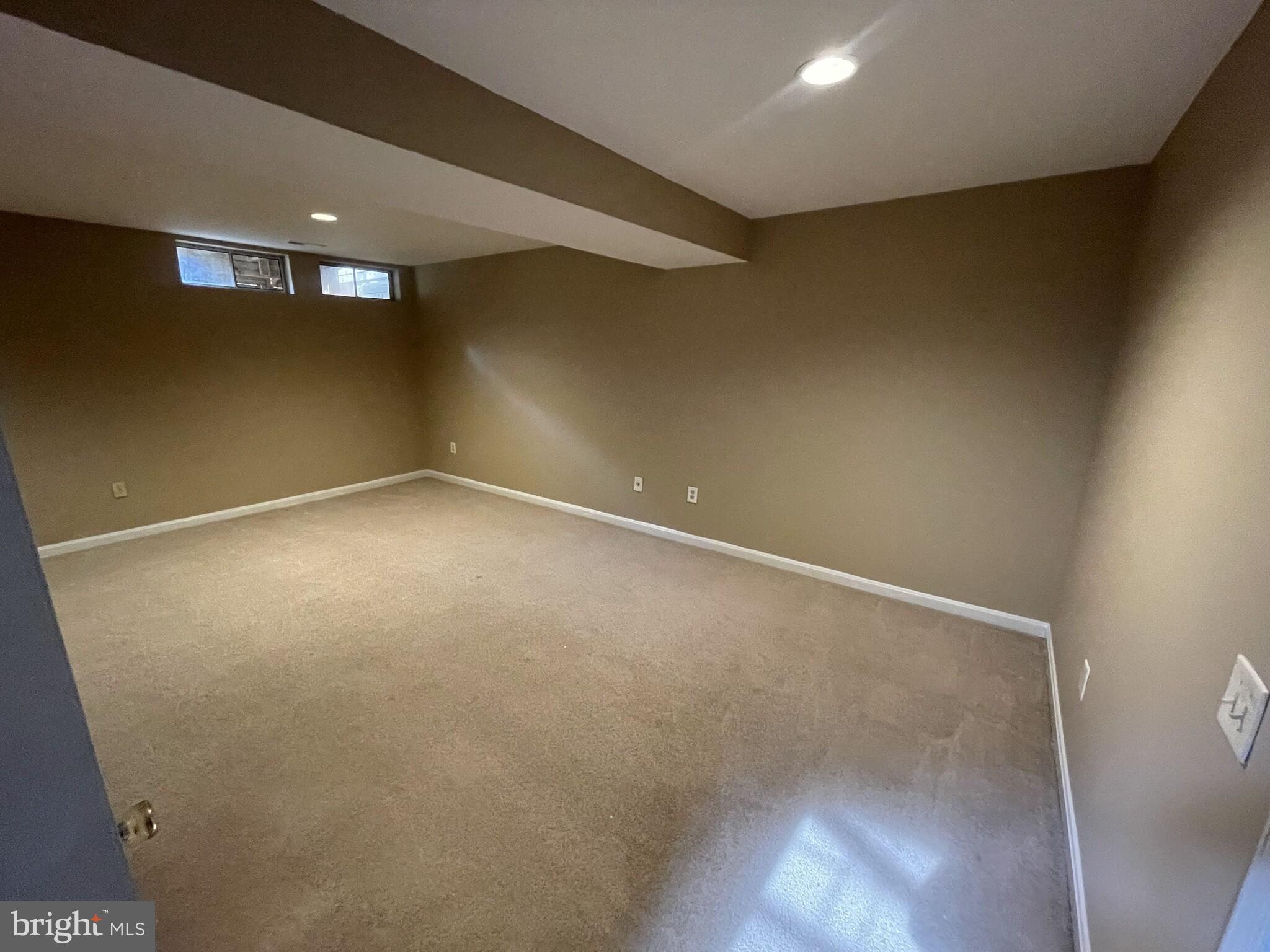 PLEASANT HILLS - Residential Lease