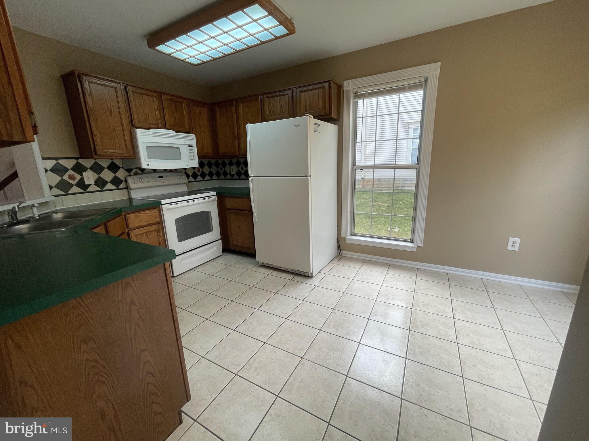 PLEASANT HILLS - Residential Lease