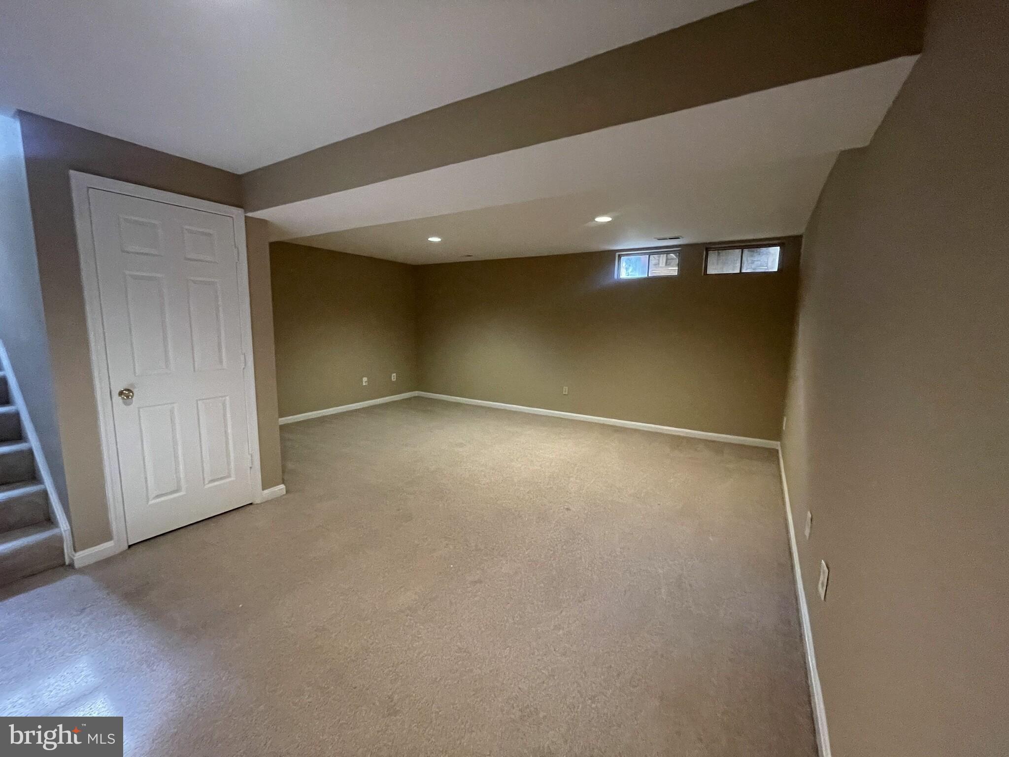 PLEASANT HILLS - Residential Lease