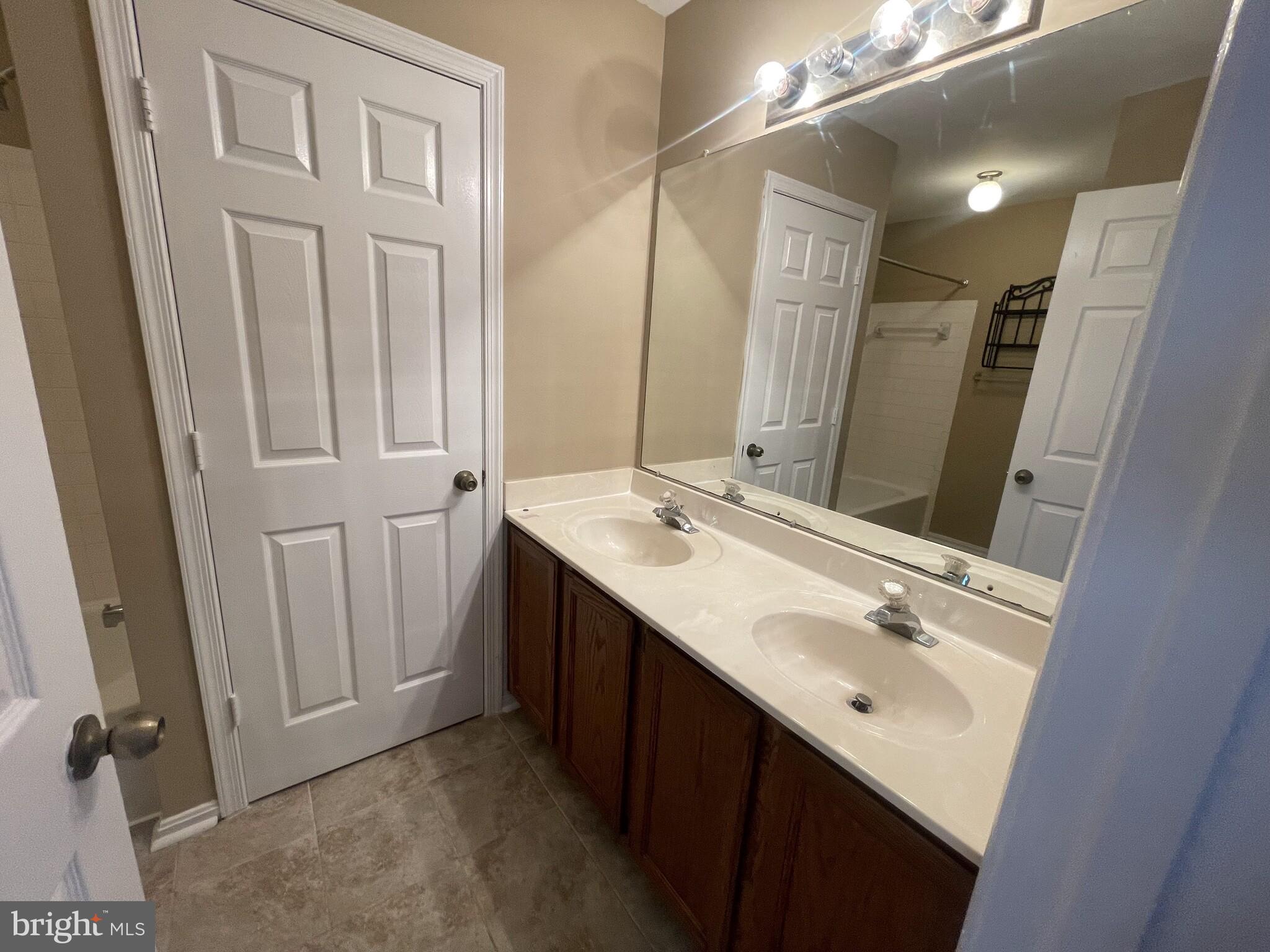 PLEASANT HILLS - Residential Lease