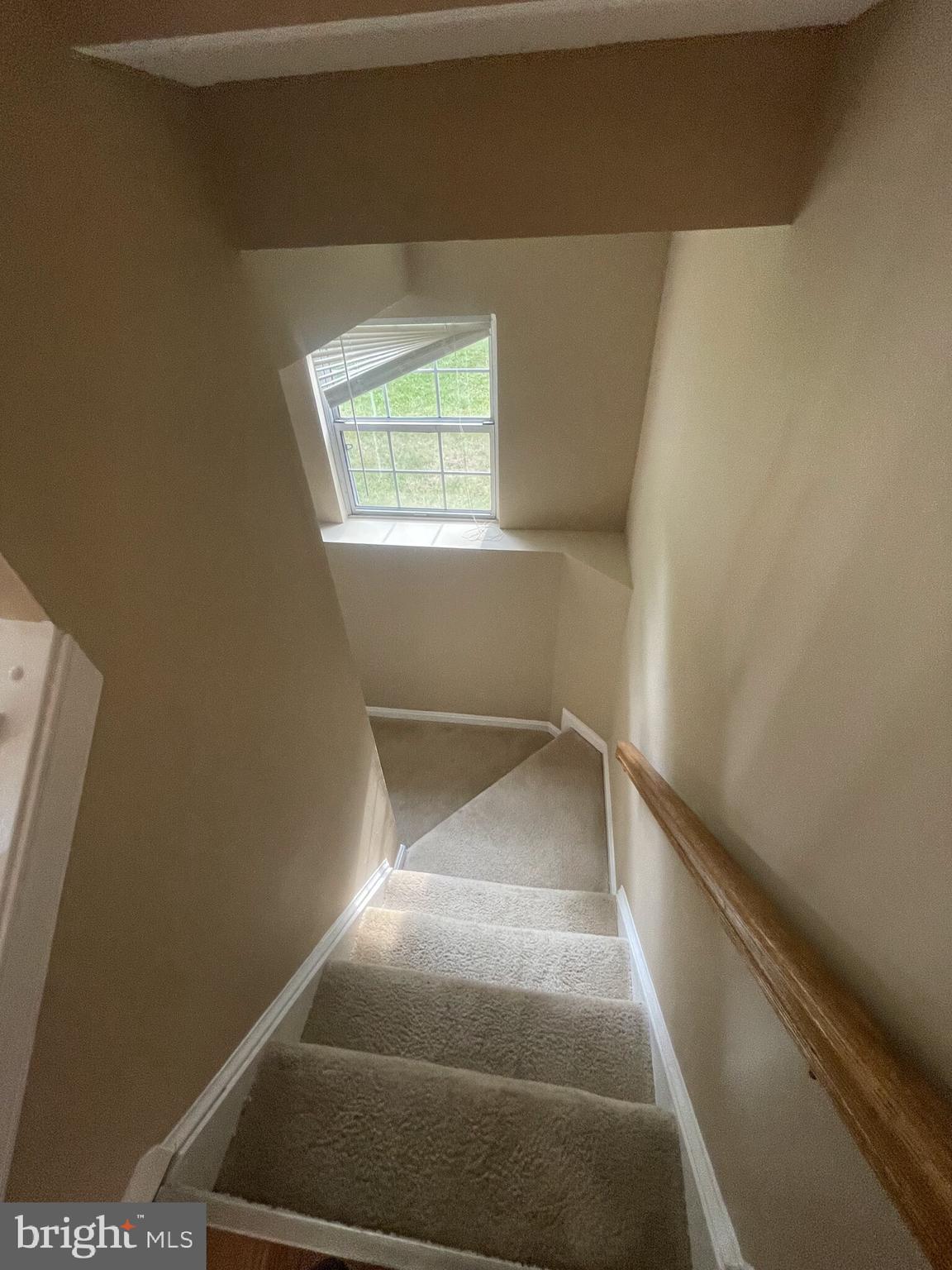 PLEASANT HILLS - Residential Lease