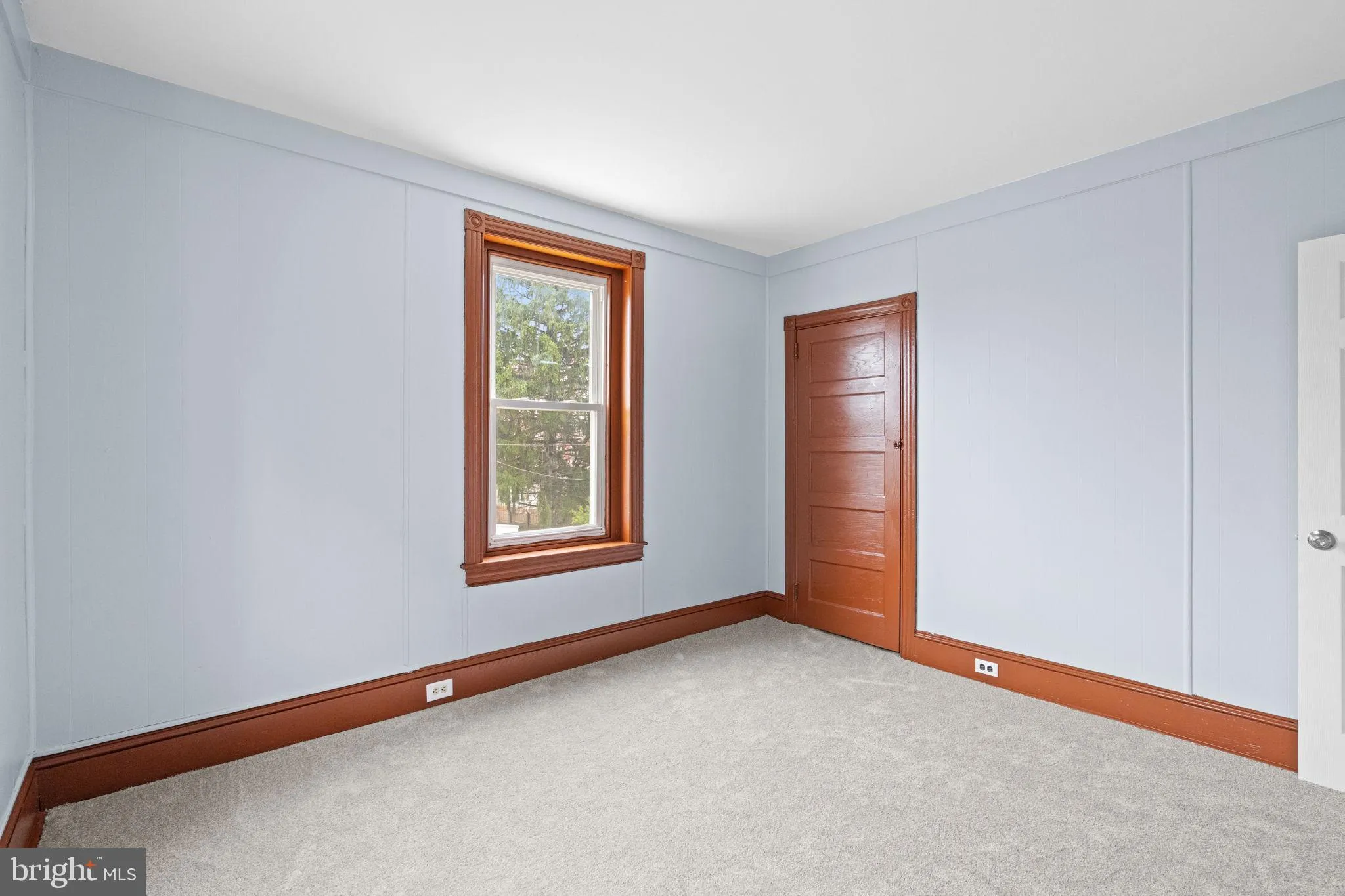 Norristown, Pennsylvania 19401, United States, 5 Bedrooms Bedrooms, ,2 BathroomsBathrooms,Residential,Contingent,105872