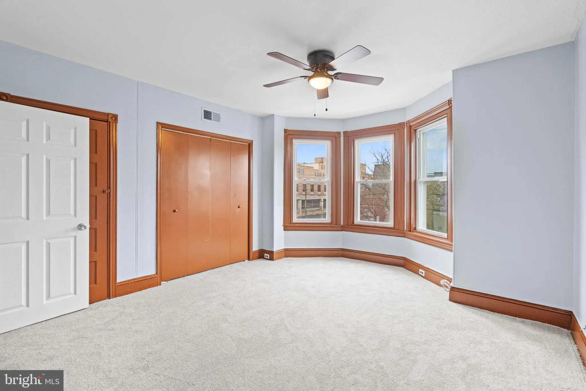 Norristown, Pennsylvania 19401, United States, 5 Bedrooms Bedrooms, ,2 BathroomsBathrooms,Residential,Contingent,105872