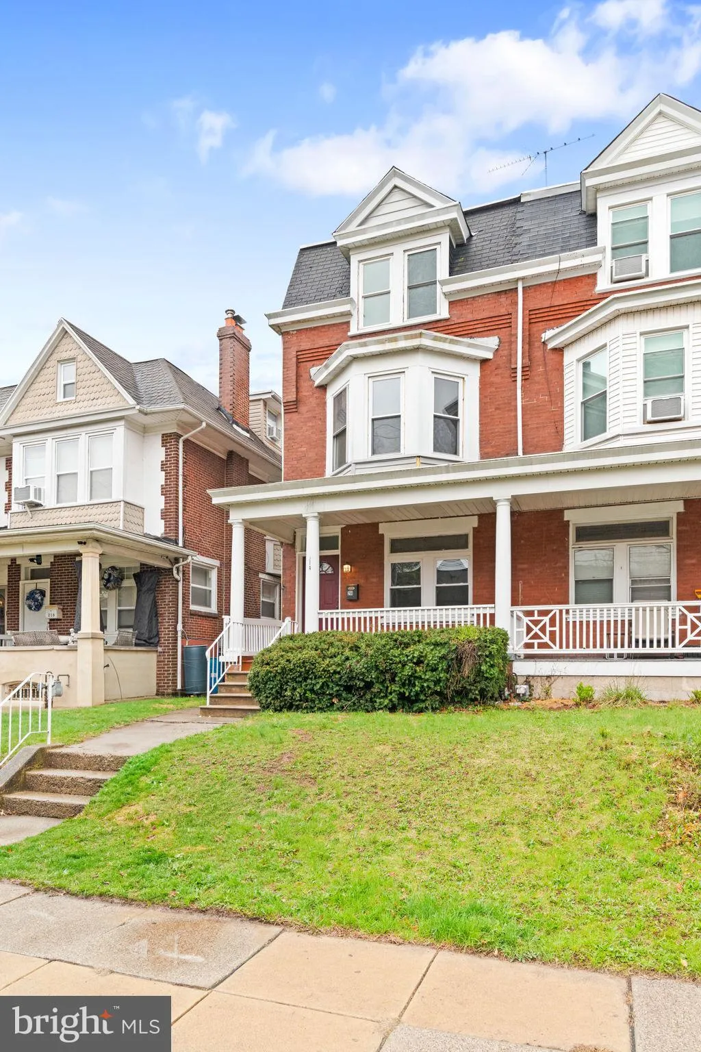 Norristown, Pennsylvania 19401, United States, 5 Bedrooms Bedrooms, ,2 BathroomsBathrooms,Residential,Contingent,105872