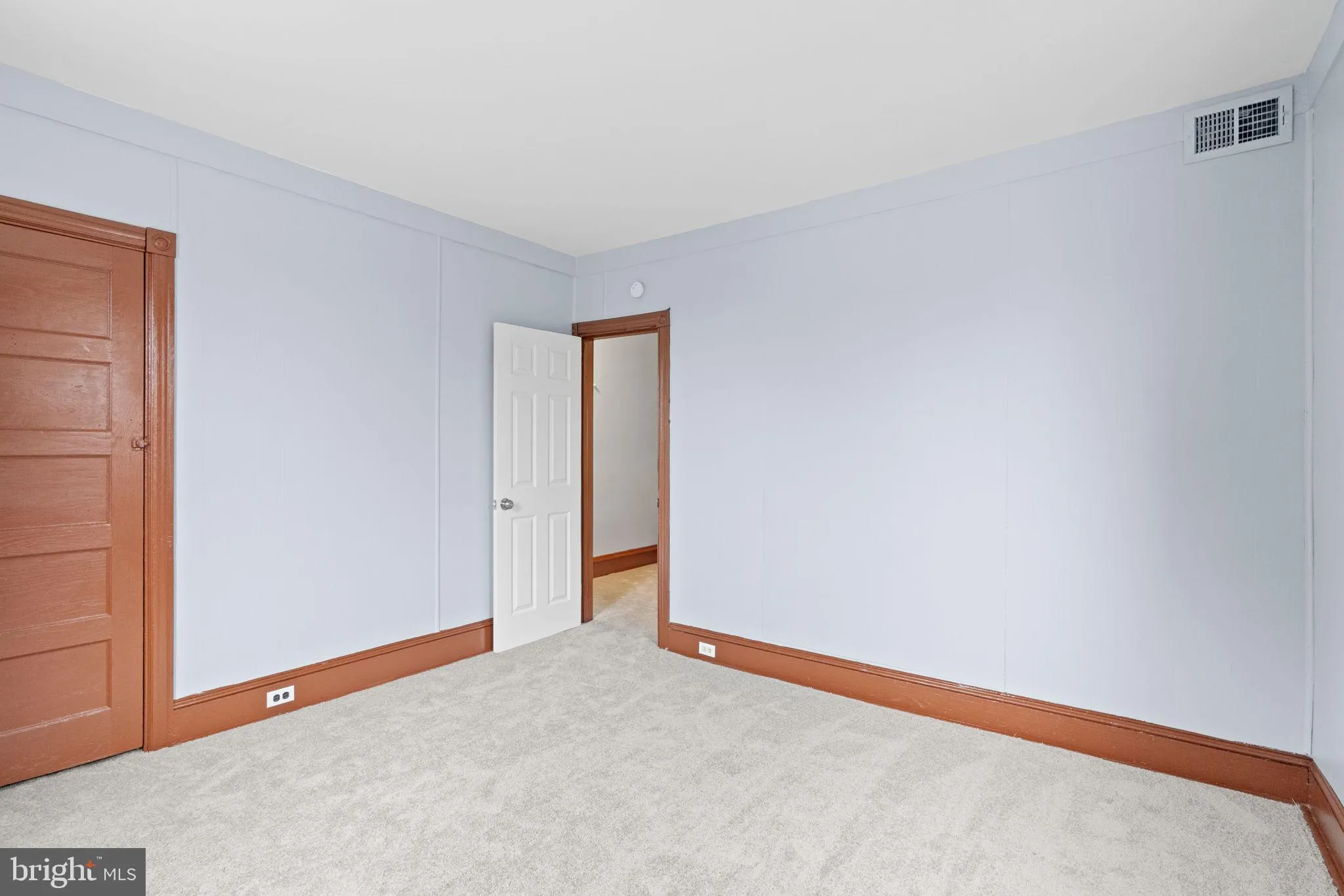 Norristown, Pennsylvania 19401, United States, 5 Bedrooms Bedrooms, ,2 BathroomsBathrooms,Residential,Contingent,105872