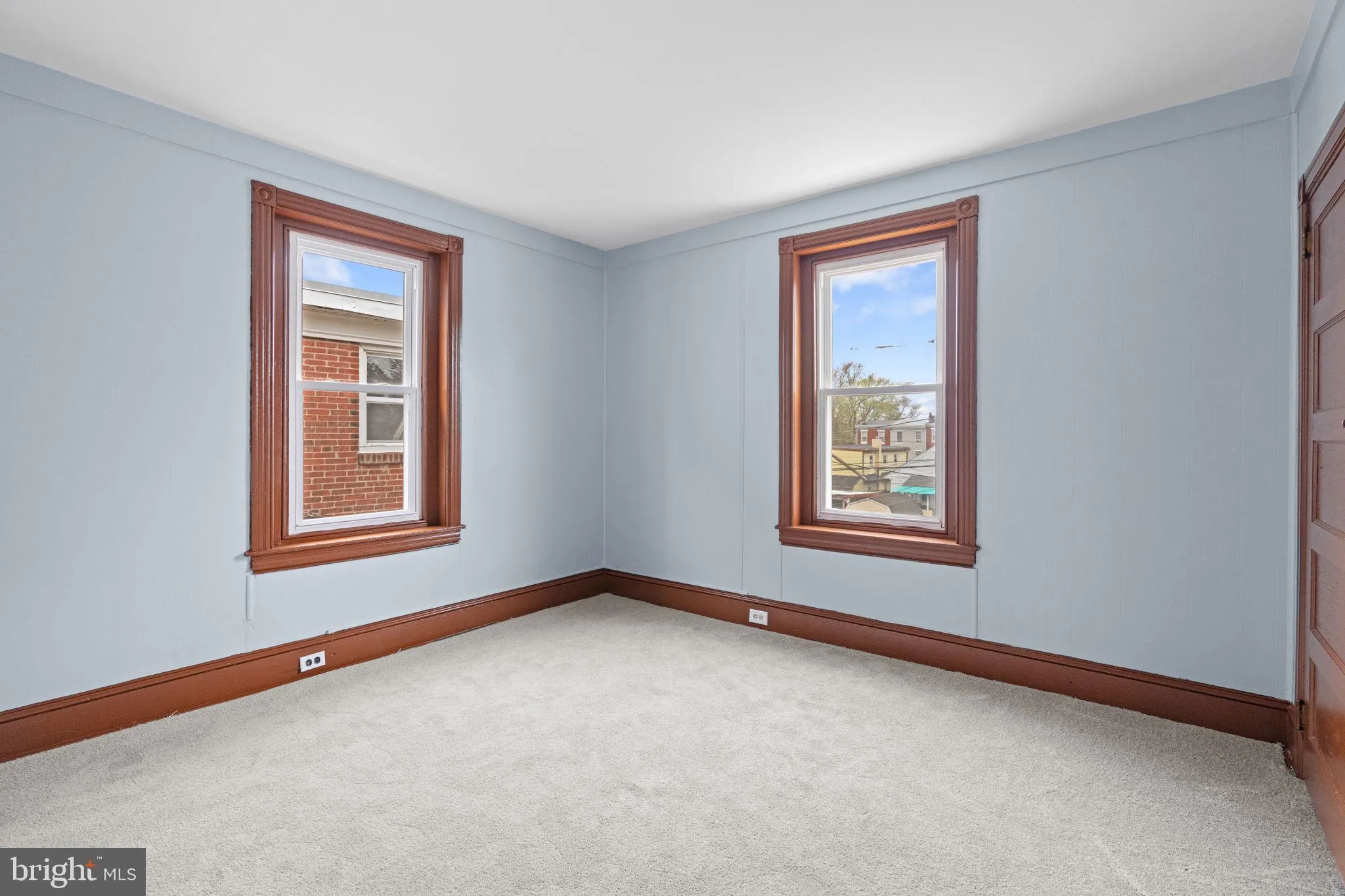 Norristown, Pennsylvania 19401, United States, 5 Bedrooms Bedrooms, ,2 BathroomsBathrooms,Residential,Contingent,105872