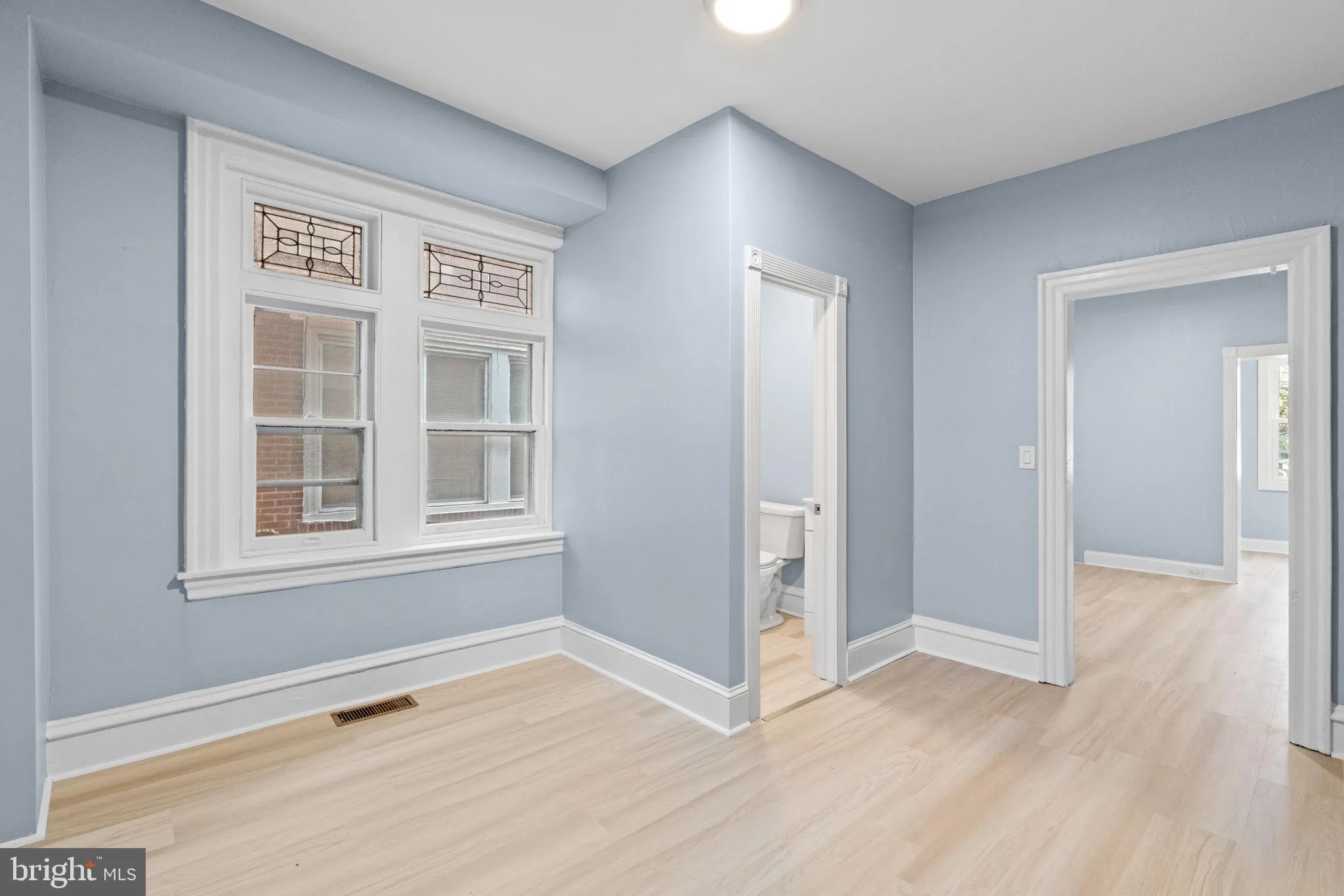 Norristown, Pennsylvania 19401, United States, 5 Bedrooms Bedrooms, ,2 BathroomsBathrooms,Residential,Contingent,105872