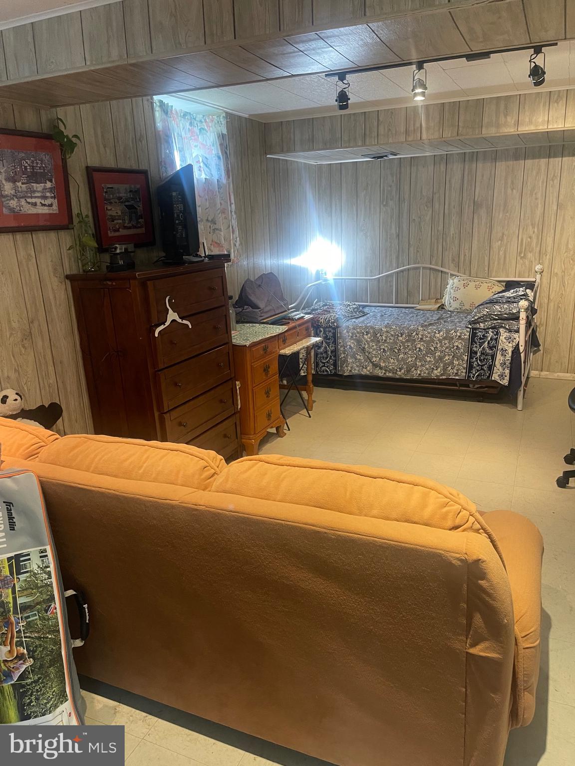 BELMONT - Residential