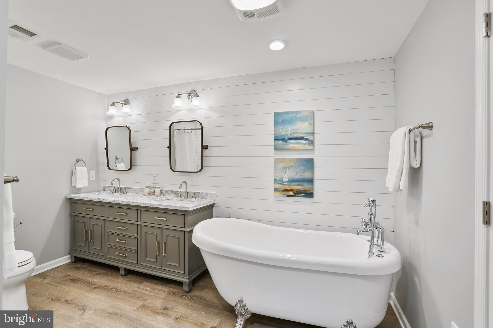 HYNSON KNOLLS - Residential