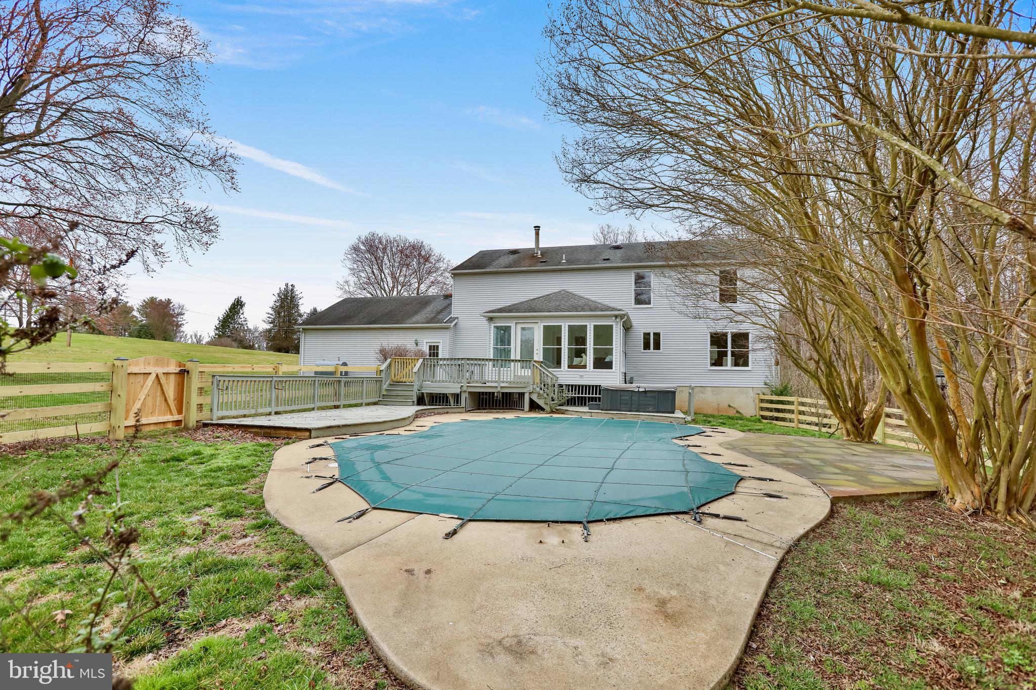 HYNSON KNOLLS - Residential