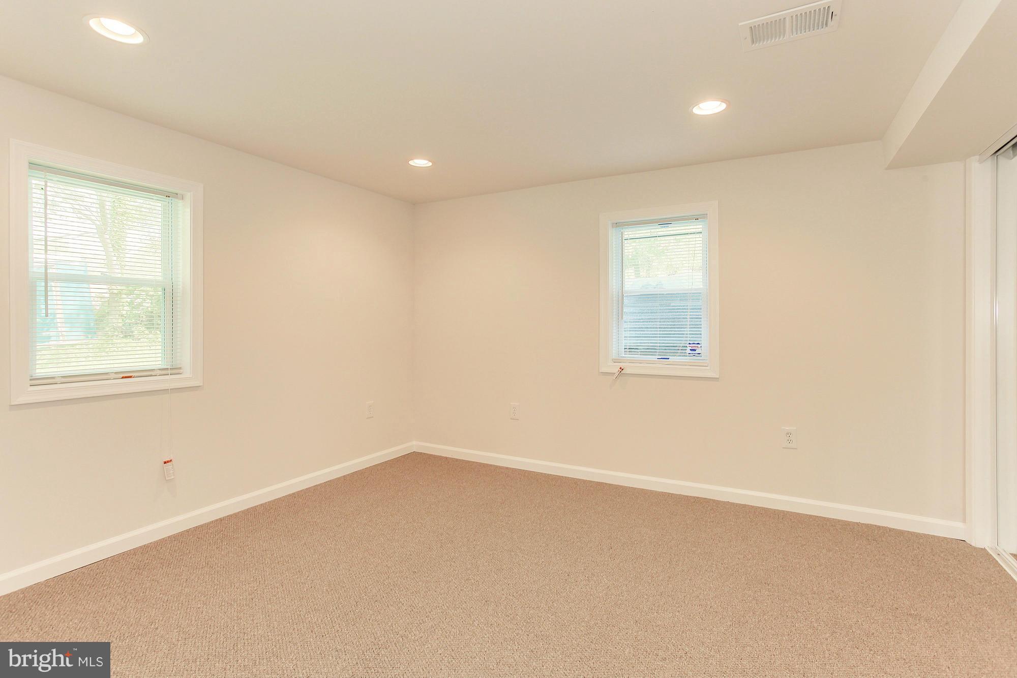 LAKEVIEW - Residential