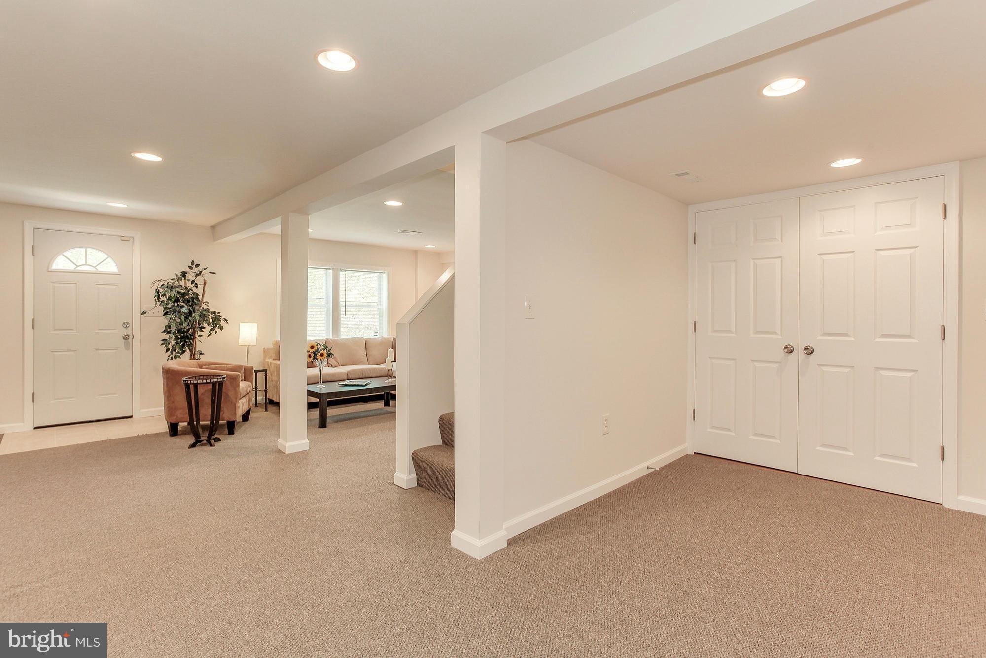 LAKEVIEW - Residential