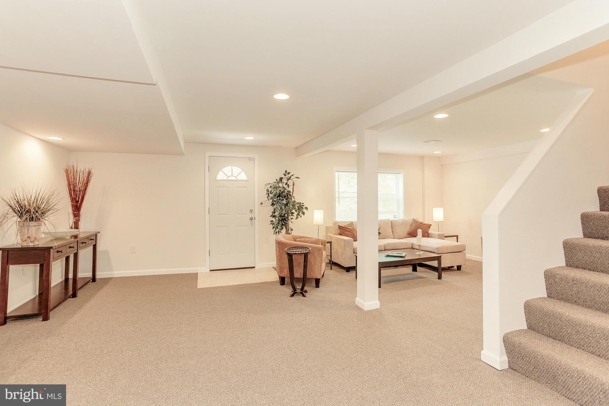 LAKEVIEW - Residential