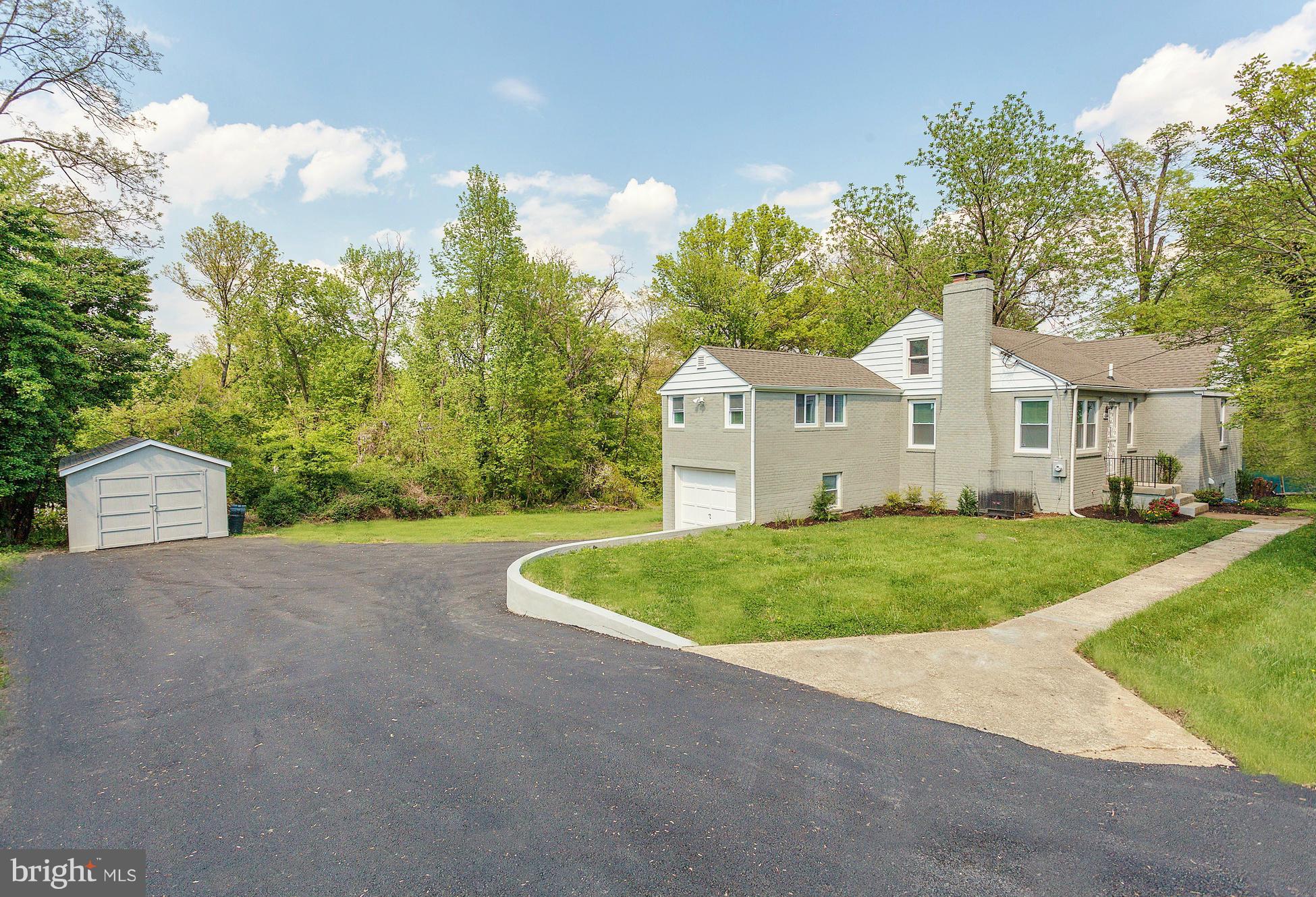 LAKEVIEW - Residential