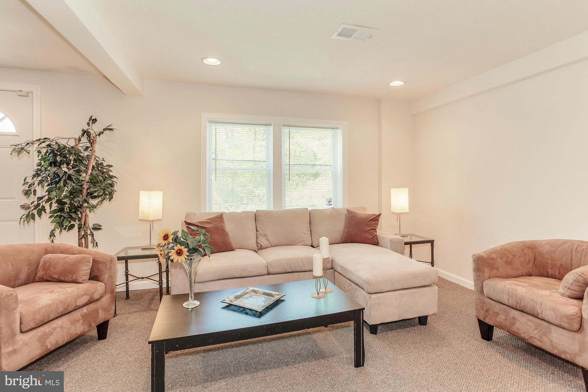 LAKEVIEW - Residential