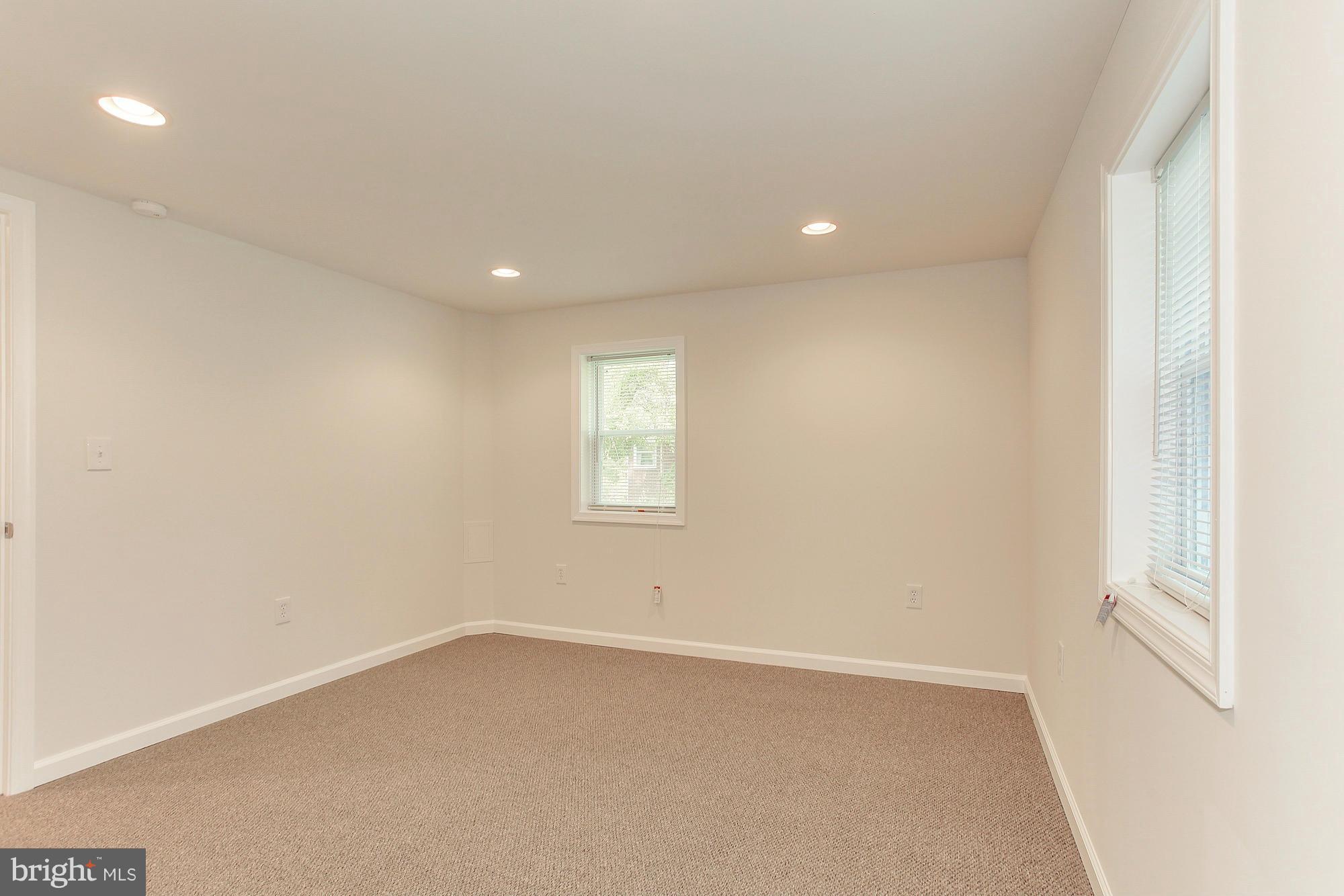 LAKEVIEW - Residential