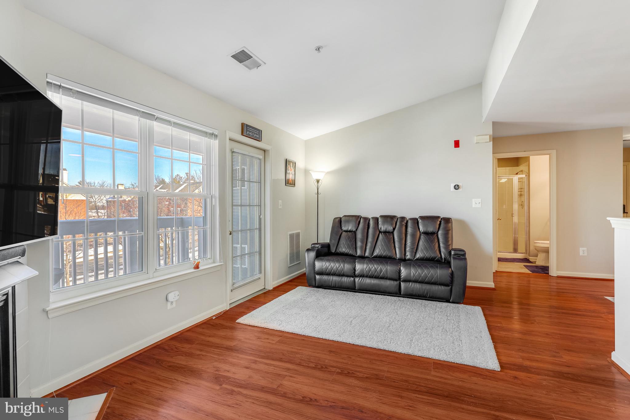 LEESBURG GATEWAY II - Residential Lease