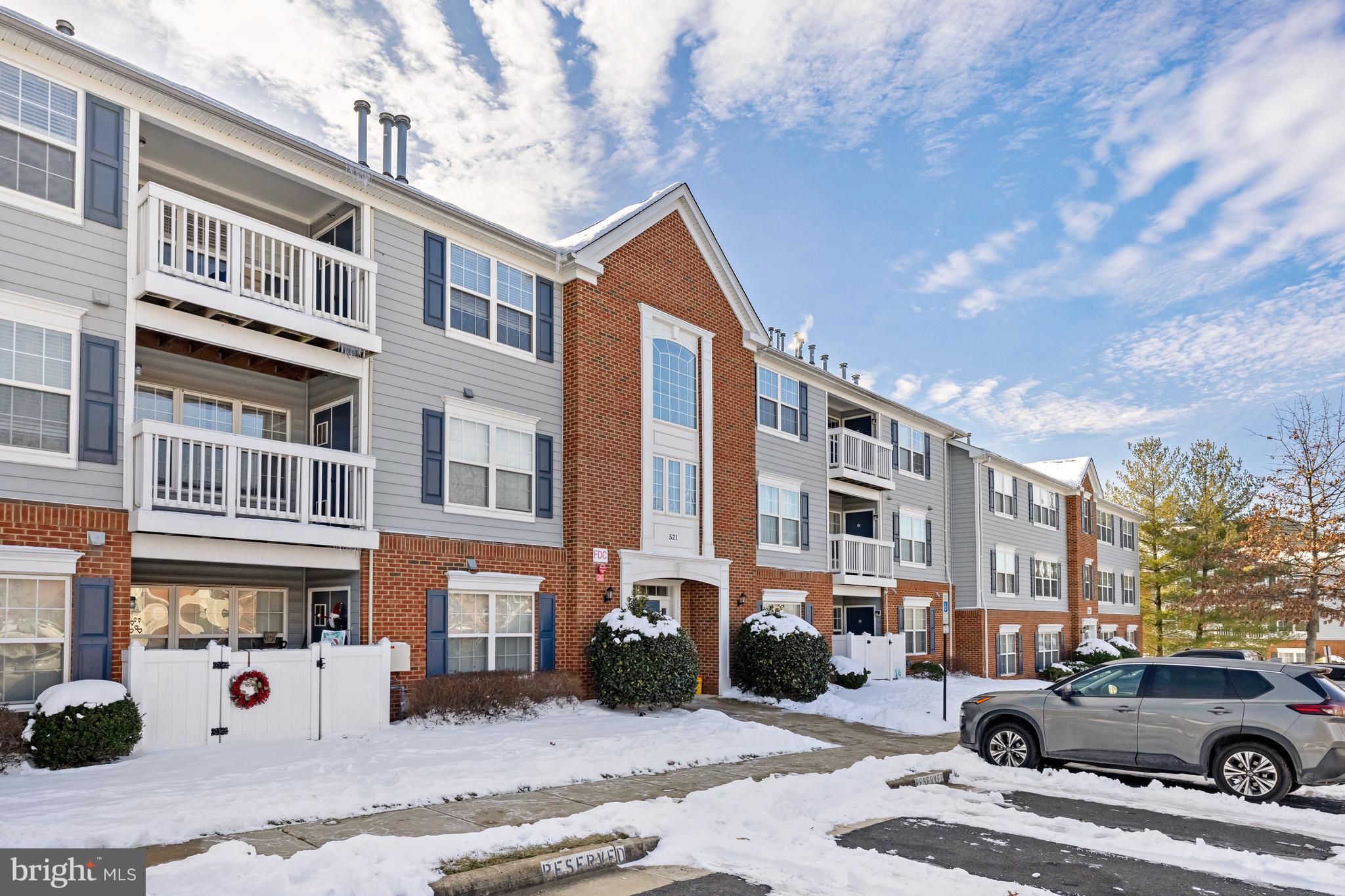 521 CONSTELLATION SQUARE SE J