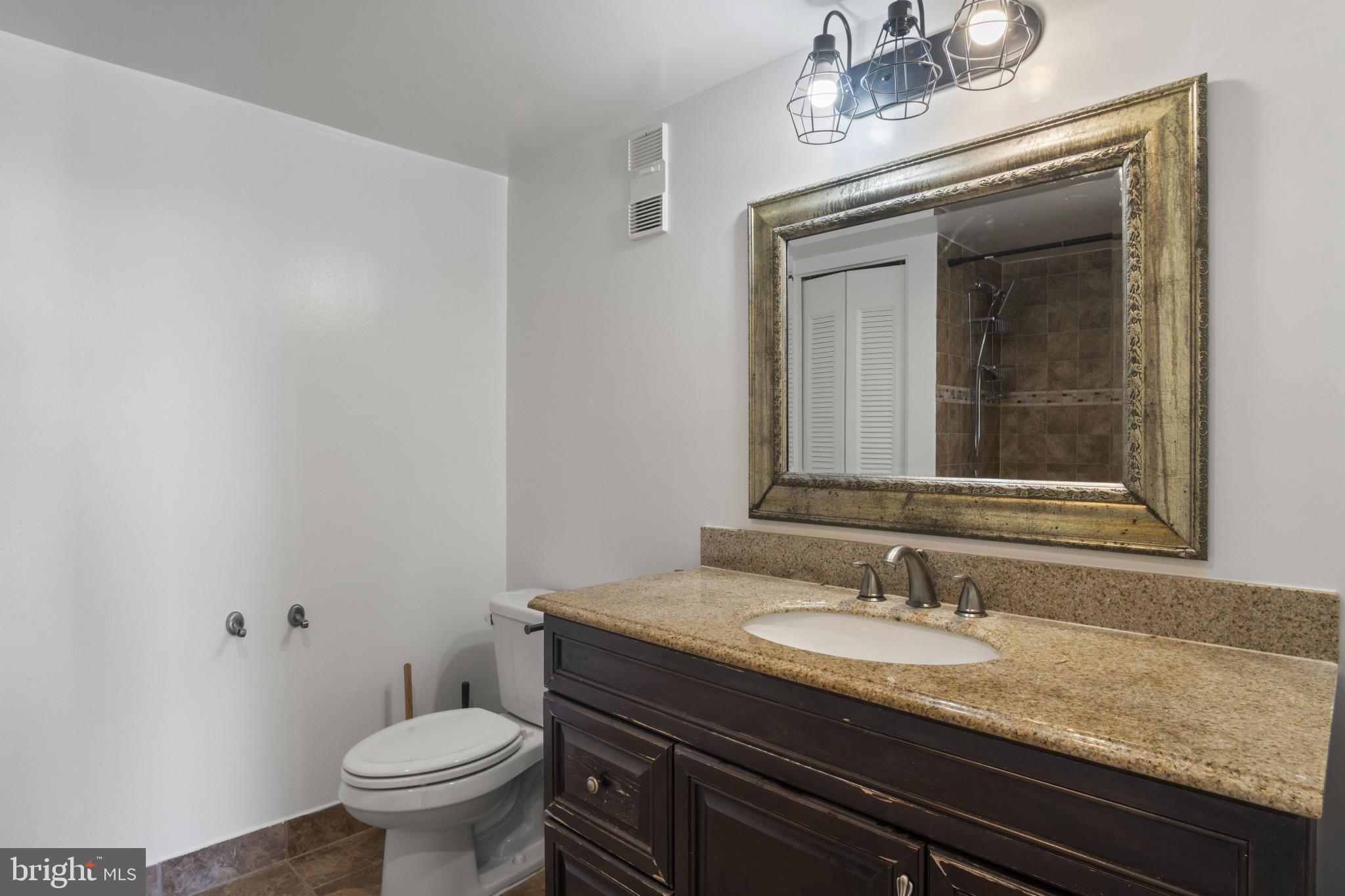 SKYLINE HOUSE - Residential