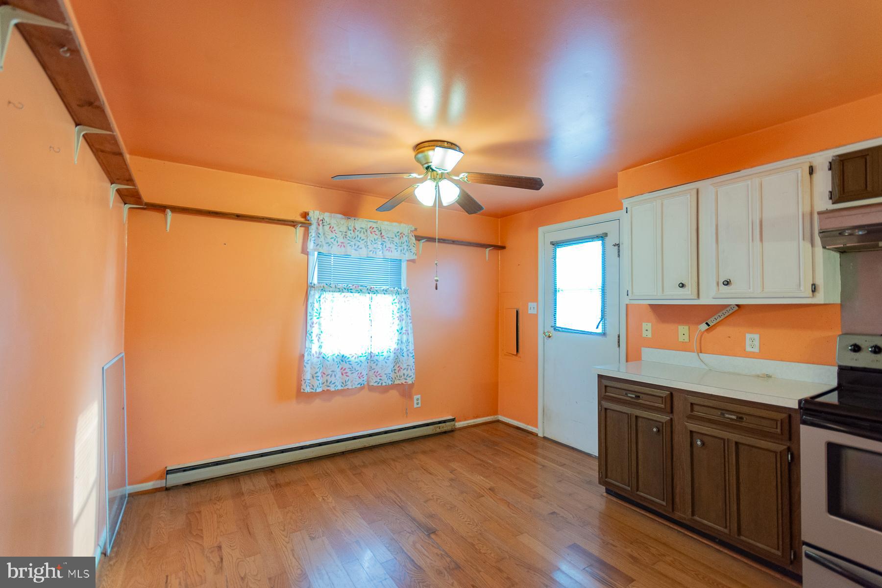 ORCHARD HILLS - Residential