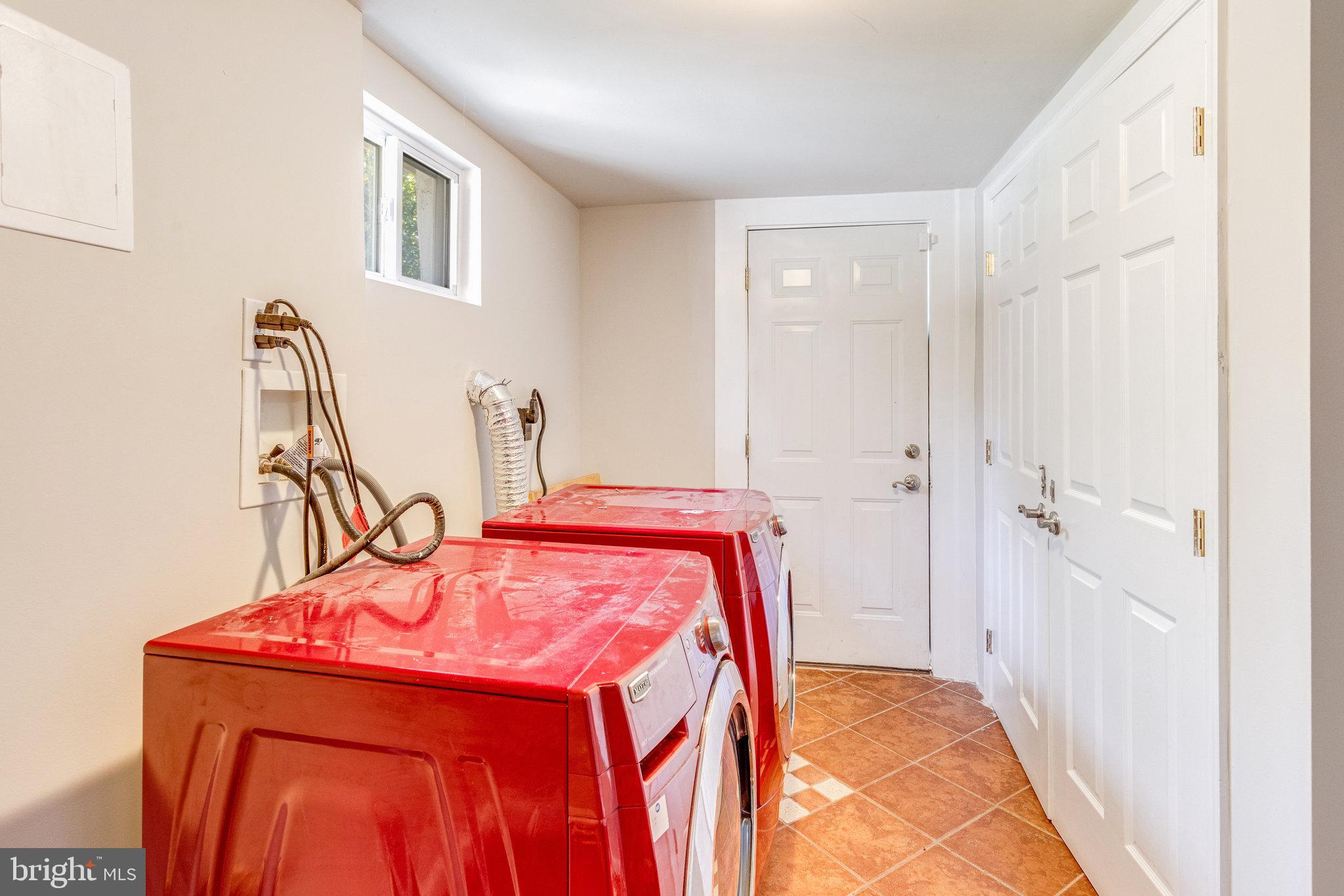 DALE CITY - Residential Lease