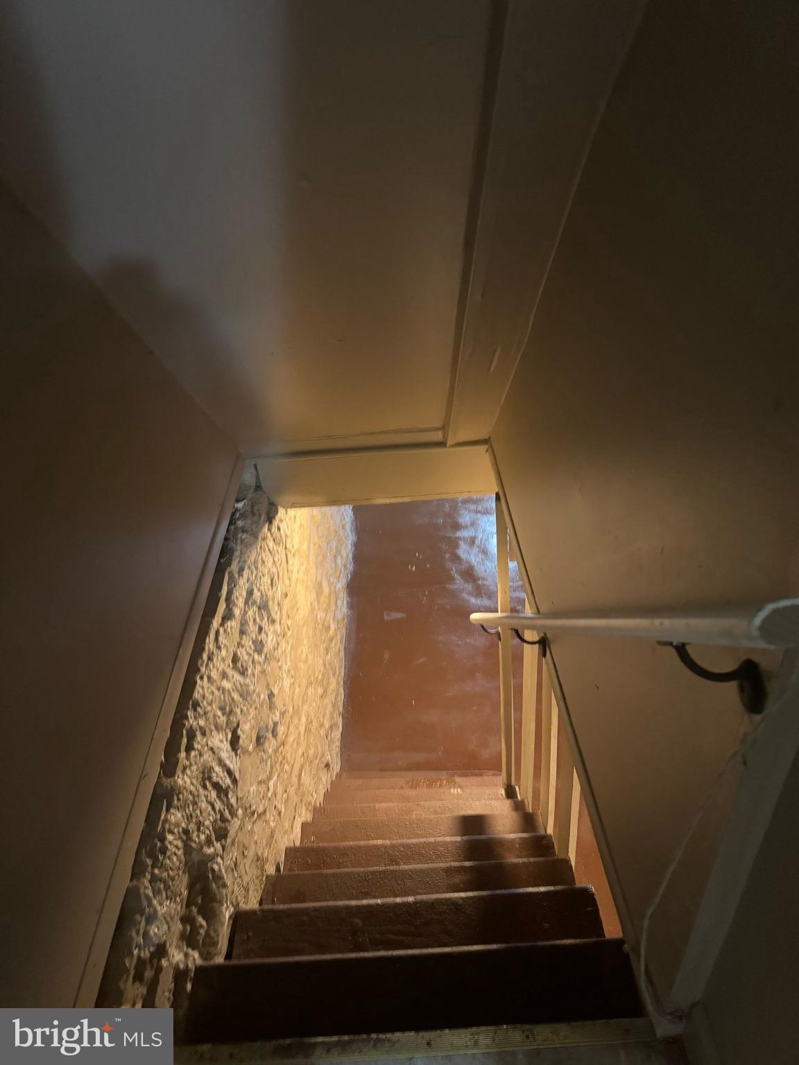 606 N DUKELAND STREET