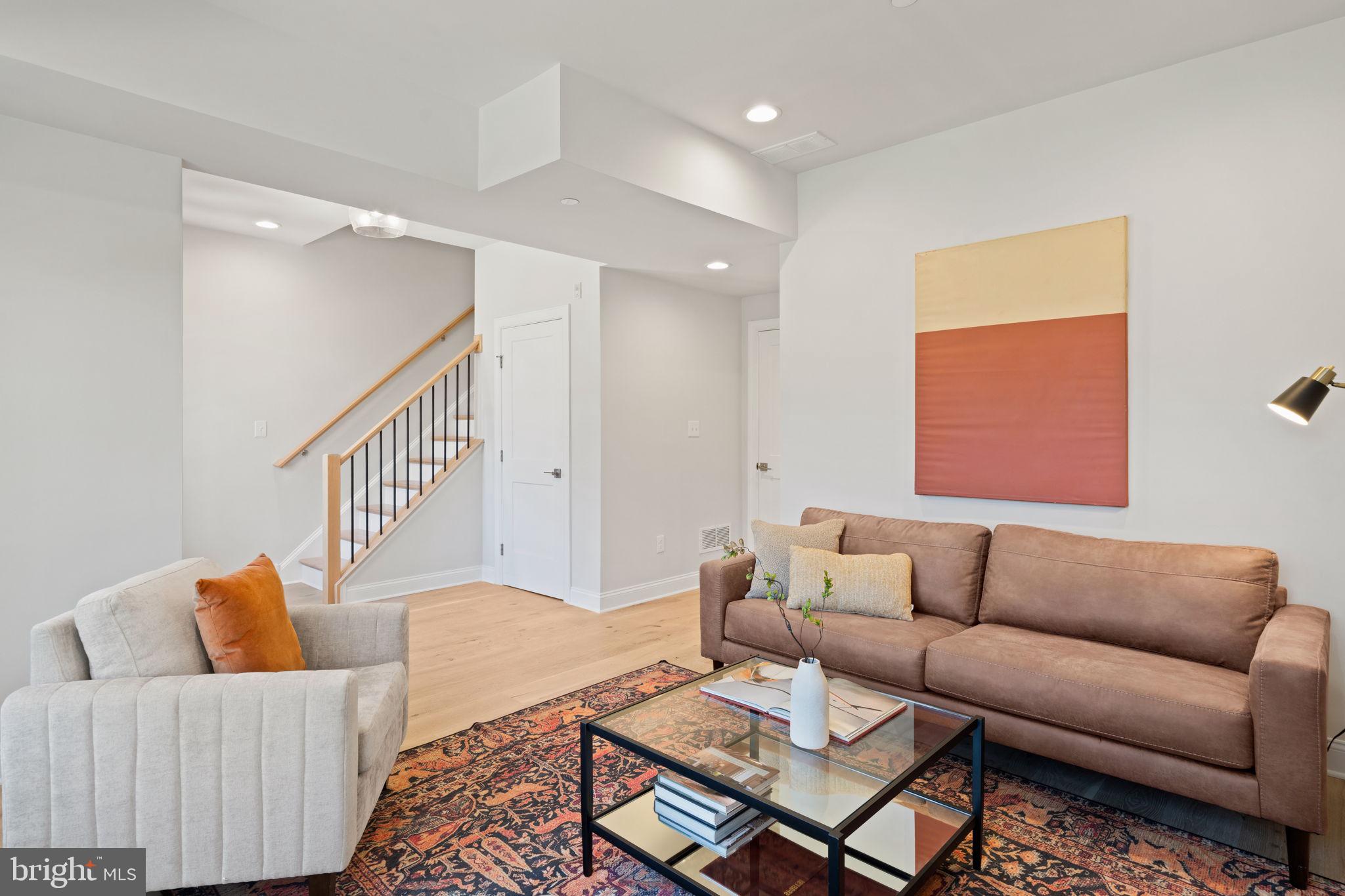 359 W HORSESHOE TRAIL