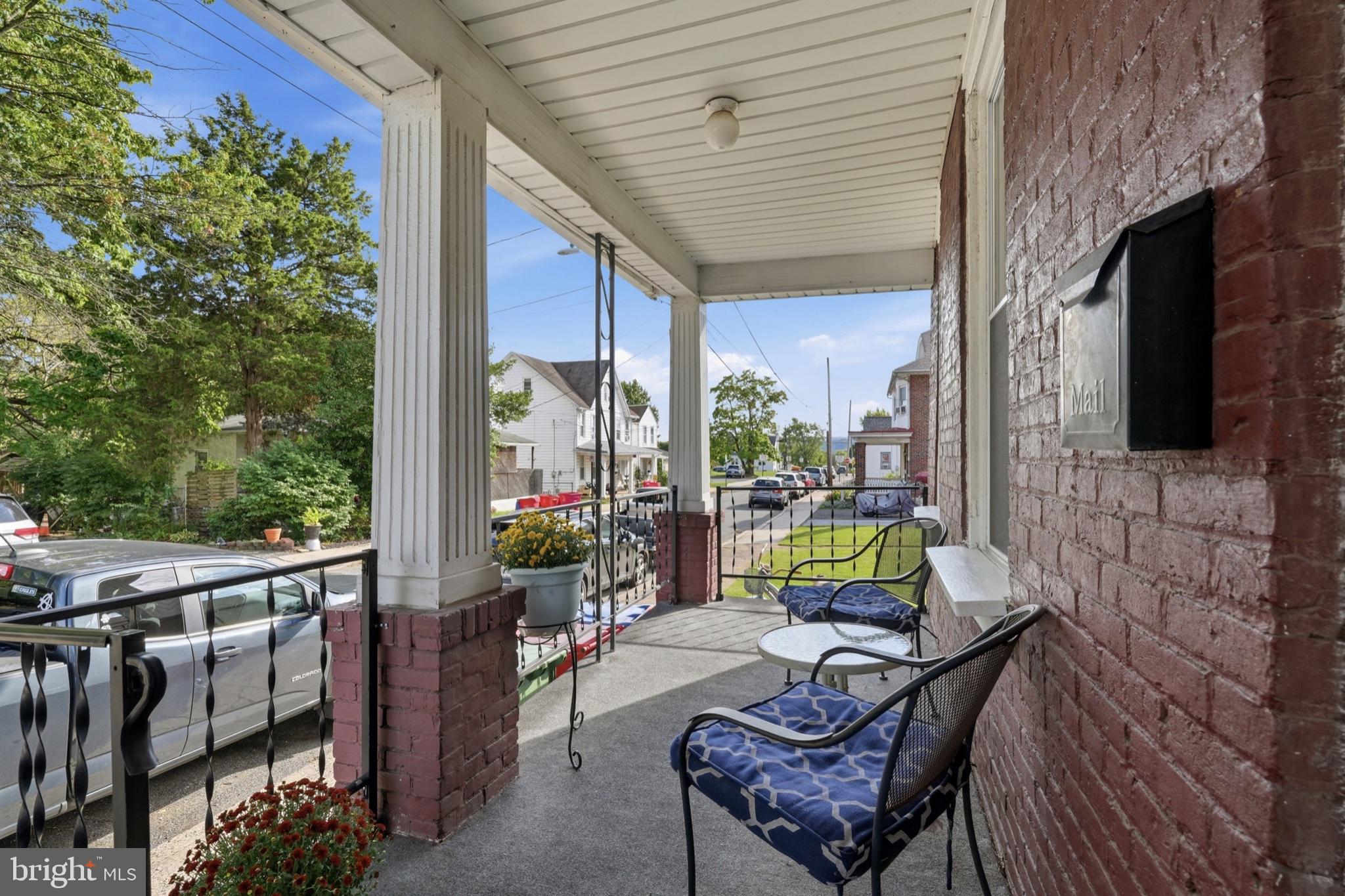 833 MONROE AVENUE