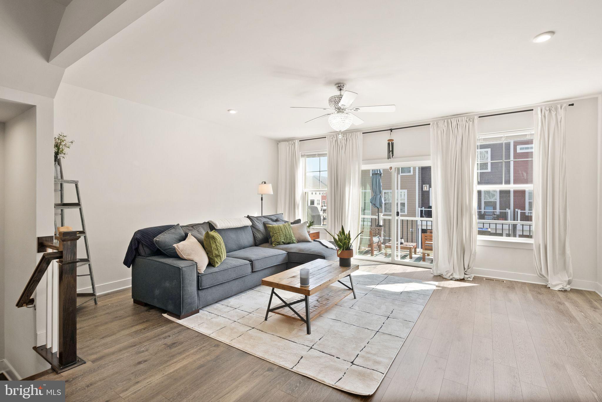 POTOMAC SHORES - Residential