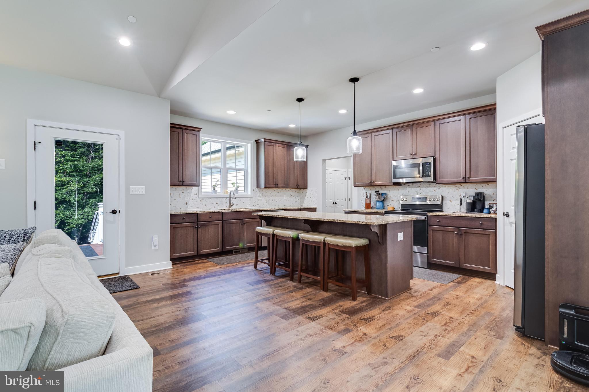 MOSS CREEK - Residential