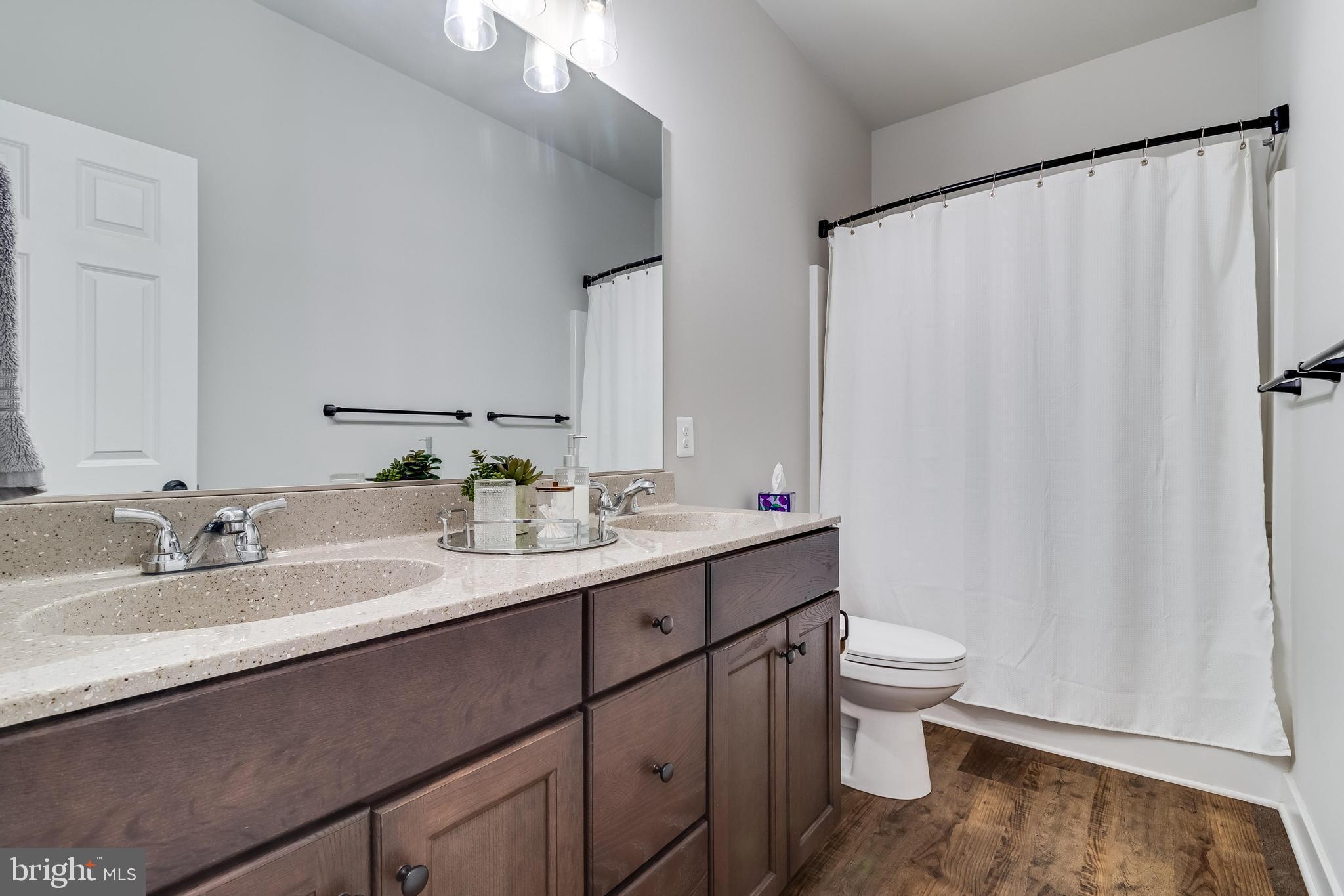 MOSS CREEK - Residential