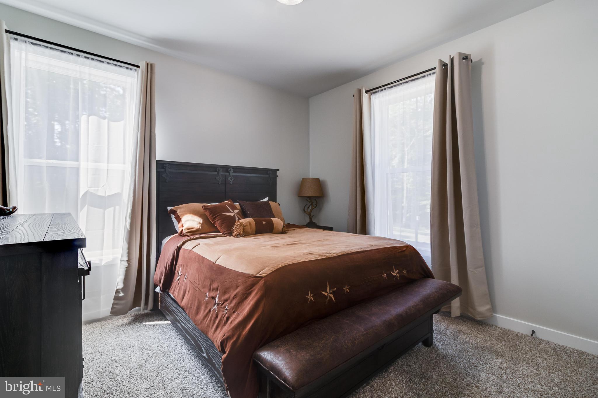 MOSS CREEK - Residential