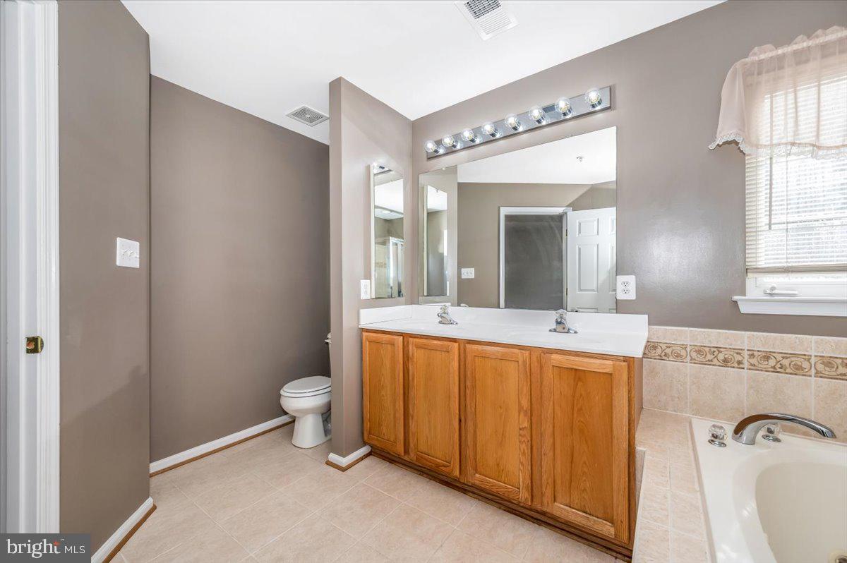 GALYN MANOR - Residential