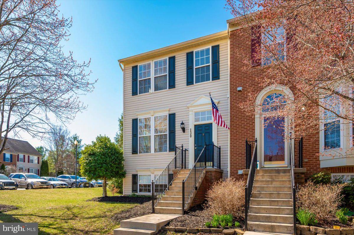 GALYN MANOR - Residential