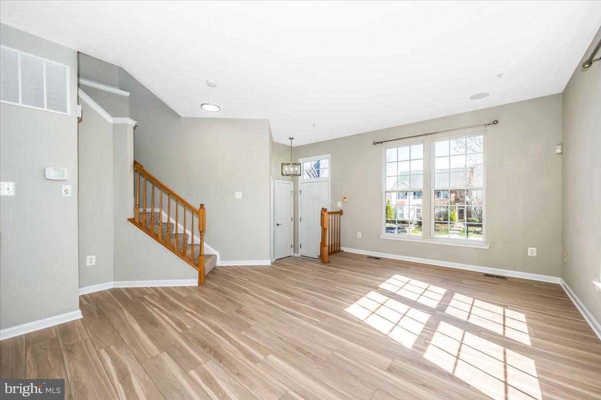 GALYN MANOR - Residential