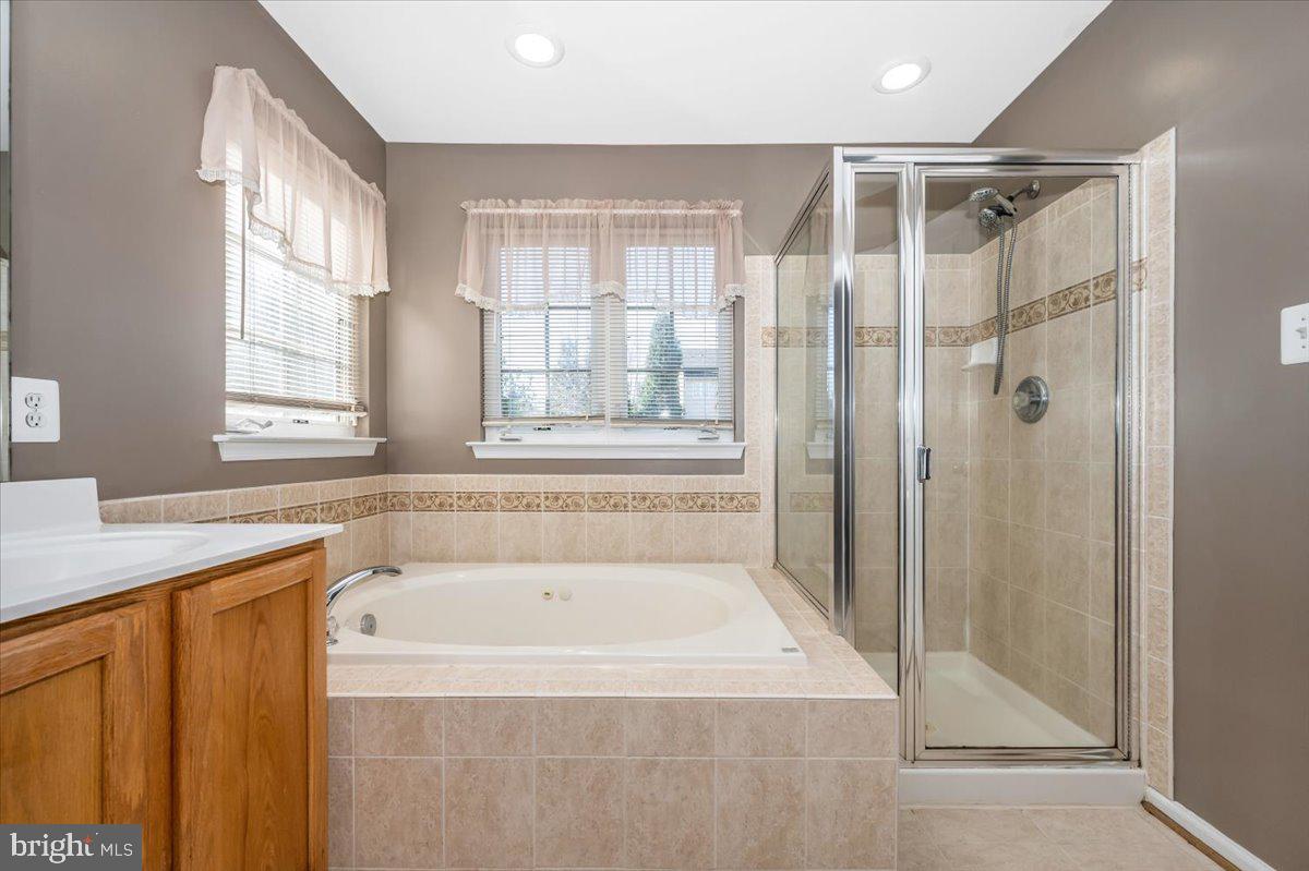 GALYN MANOR - Residential