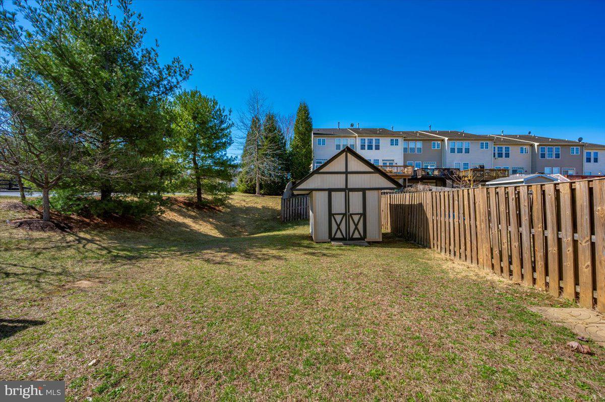 GALYN MANOR - Residential