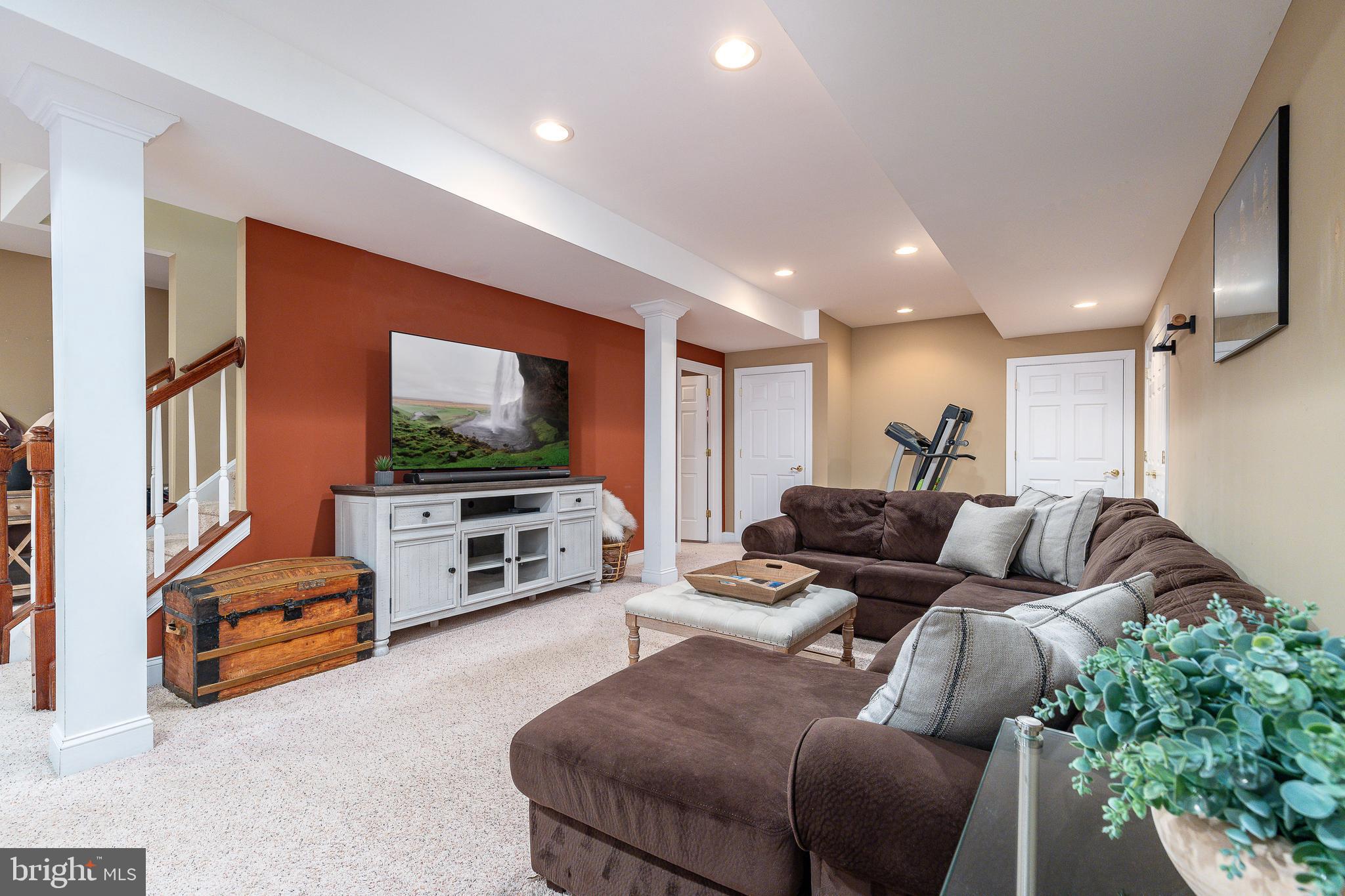 CHESTNUT CREEK - Residential