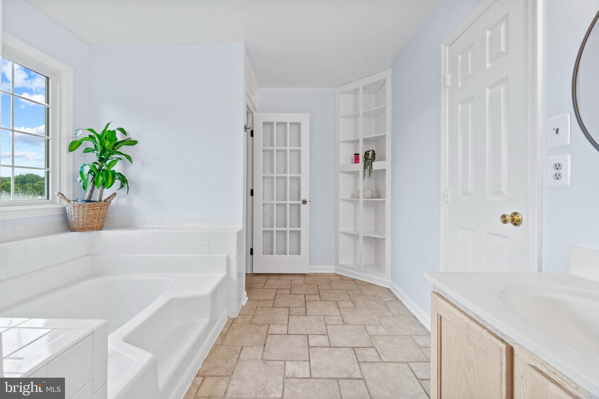 SUMMERWOOD - Residential