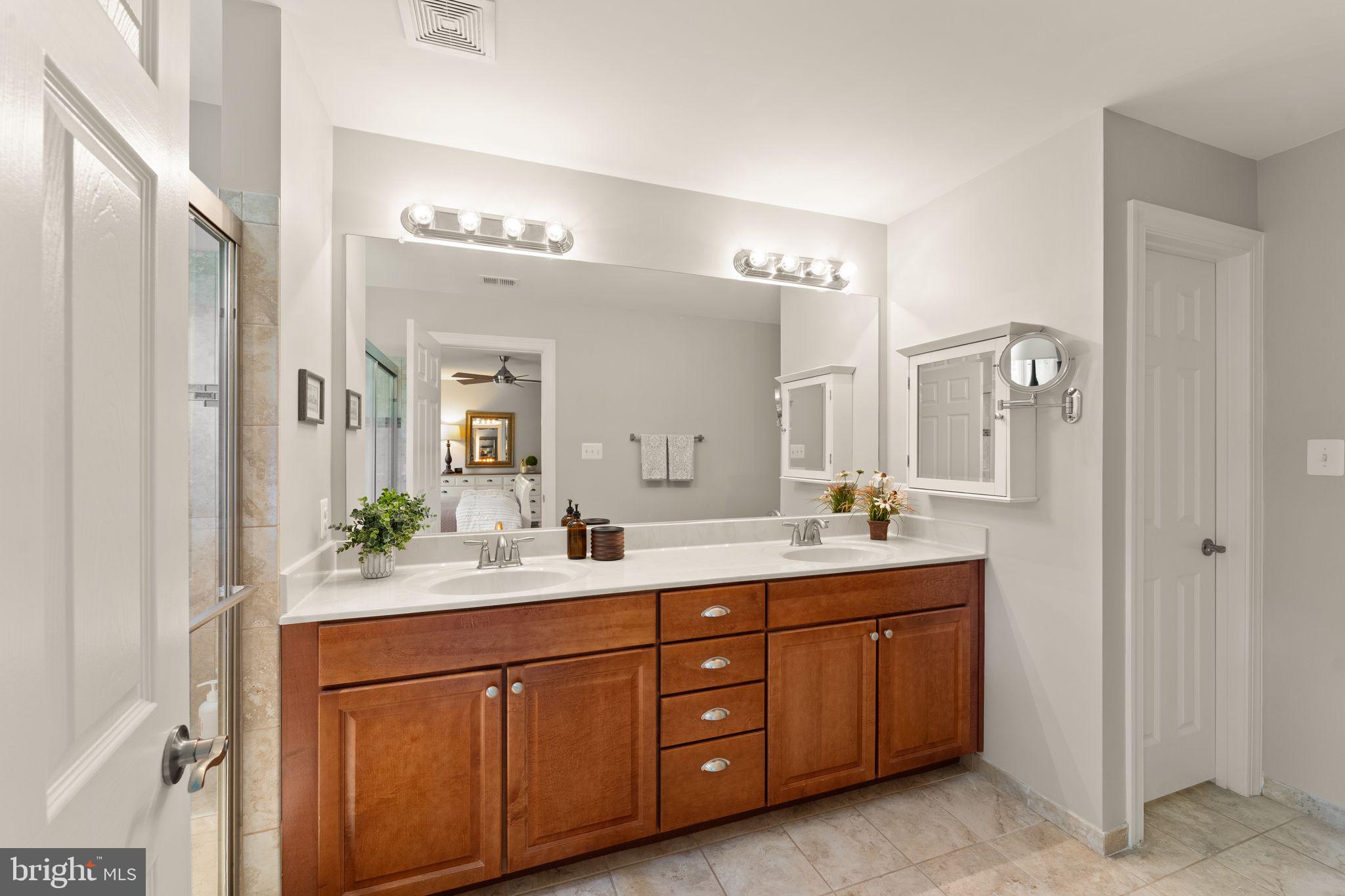 OAK KNOLL FARMS - Residential