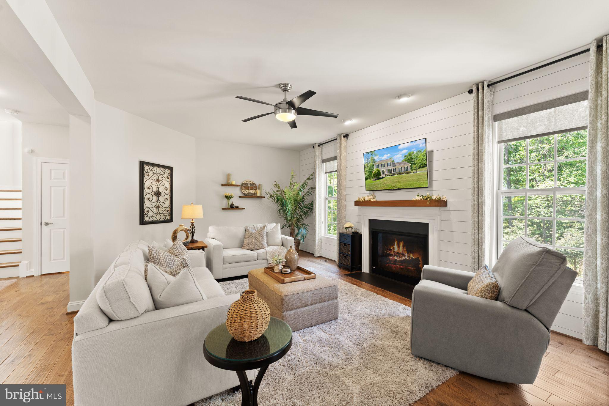 OAK KNOLL FARMS - Residential