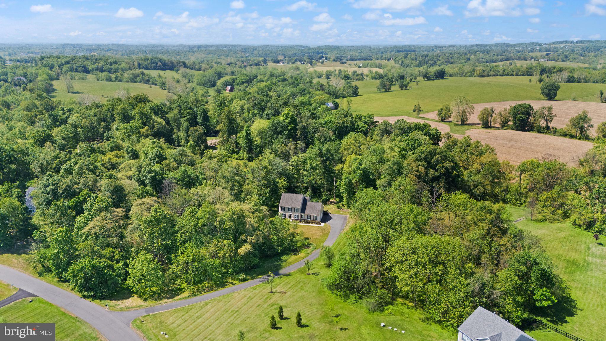 OAK KNOLL FARMS - Residential